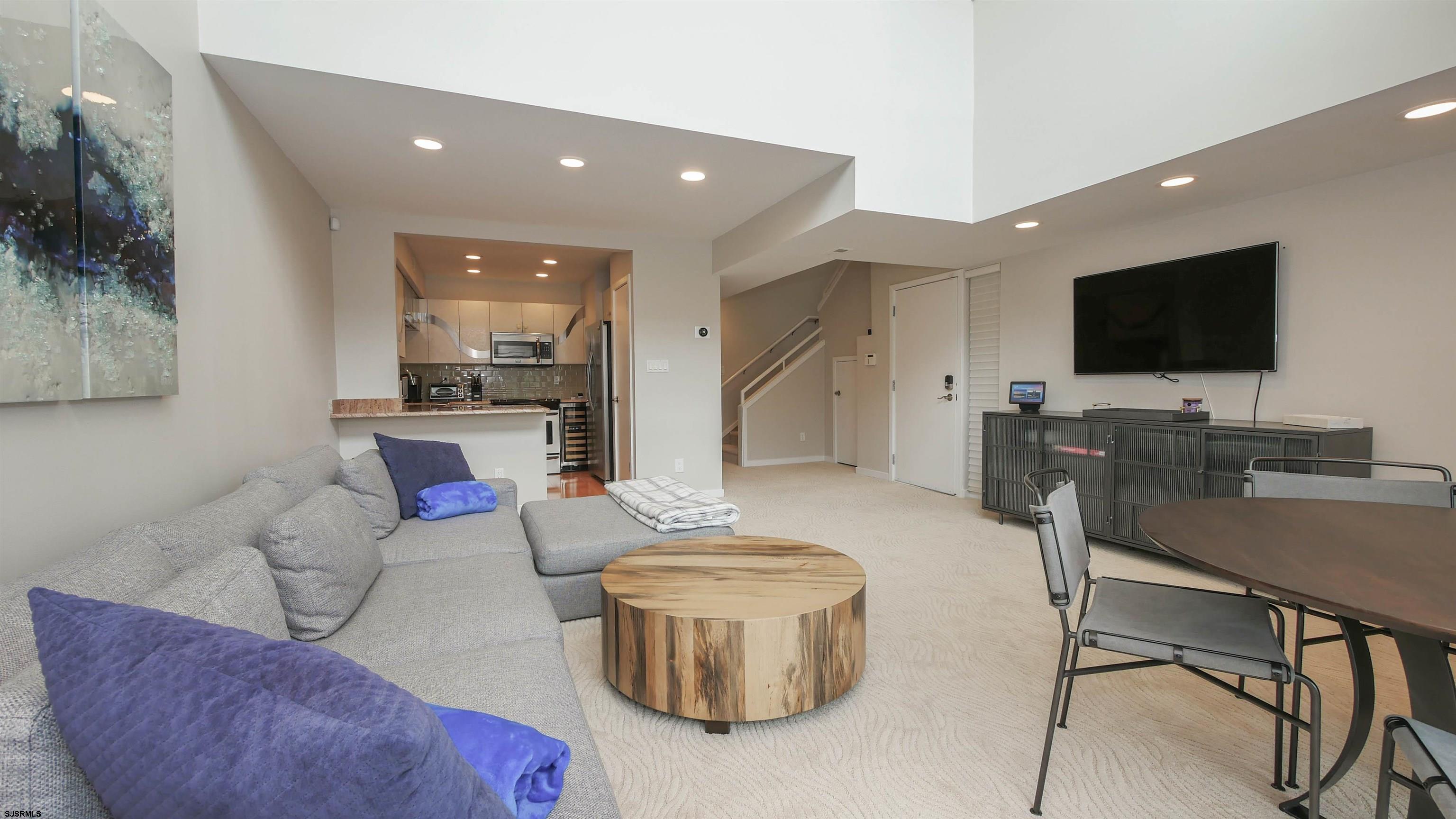 Margate, New Jersey 08402, United States, 2 Bedrooms Bedrooms, ,2 BathroomsBathrooms,Residential,Active,65811