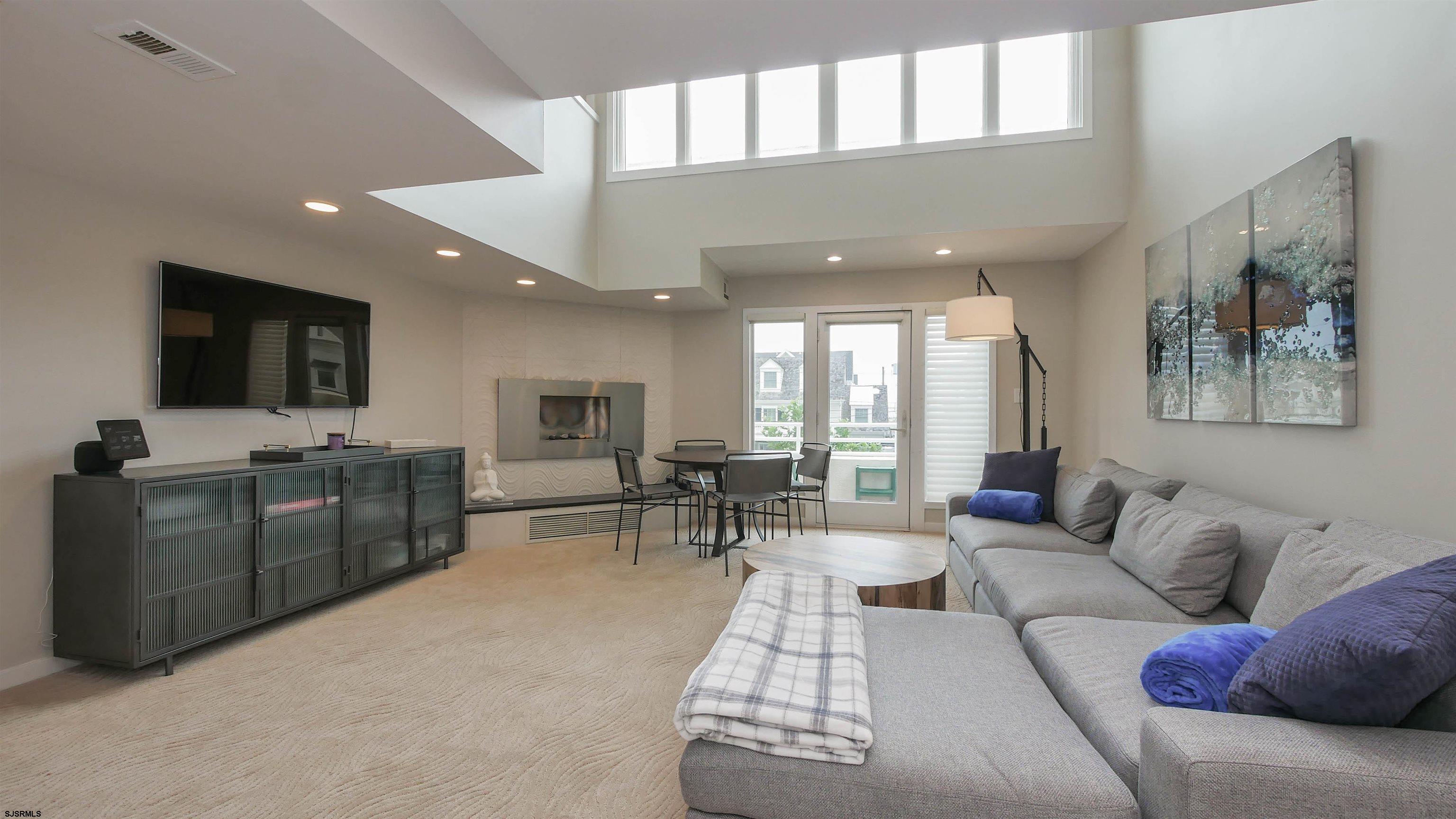 Margate, New Jersey 08402, United States, 2 Bedrooms Bedrooms, ,2 BathroomsBathrooms,Residential,Active,65811