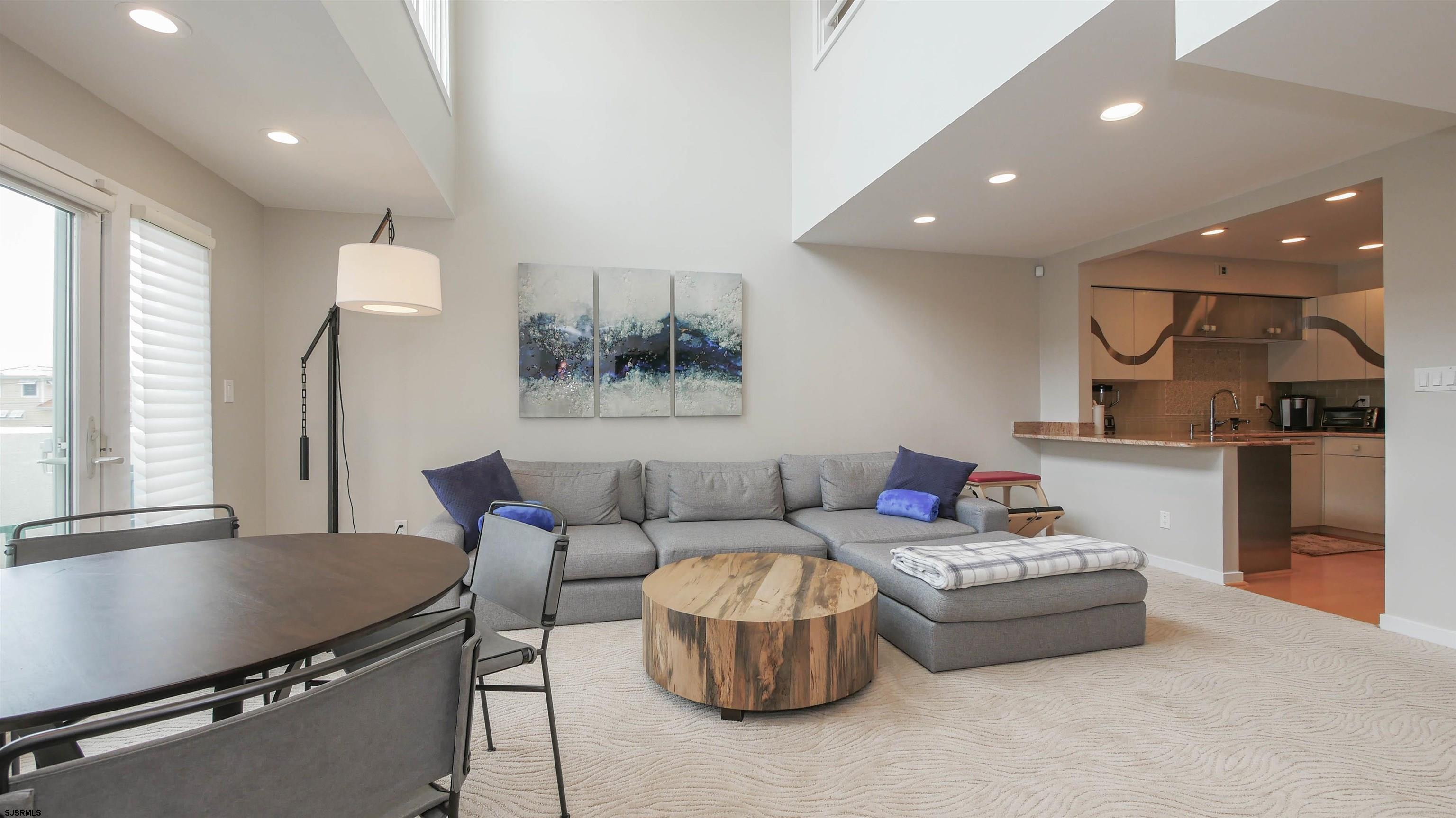 Margate, New Jersey 08402, United States, 2 Bedrooms Bedrooms, ,2 BathroomsBathrooms,Residential,Active,65811