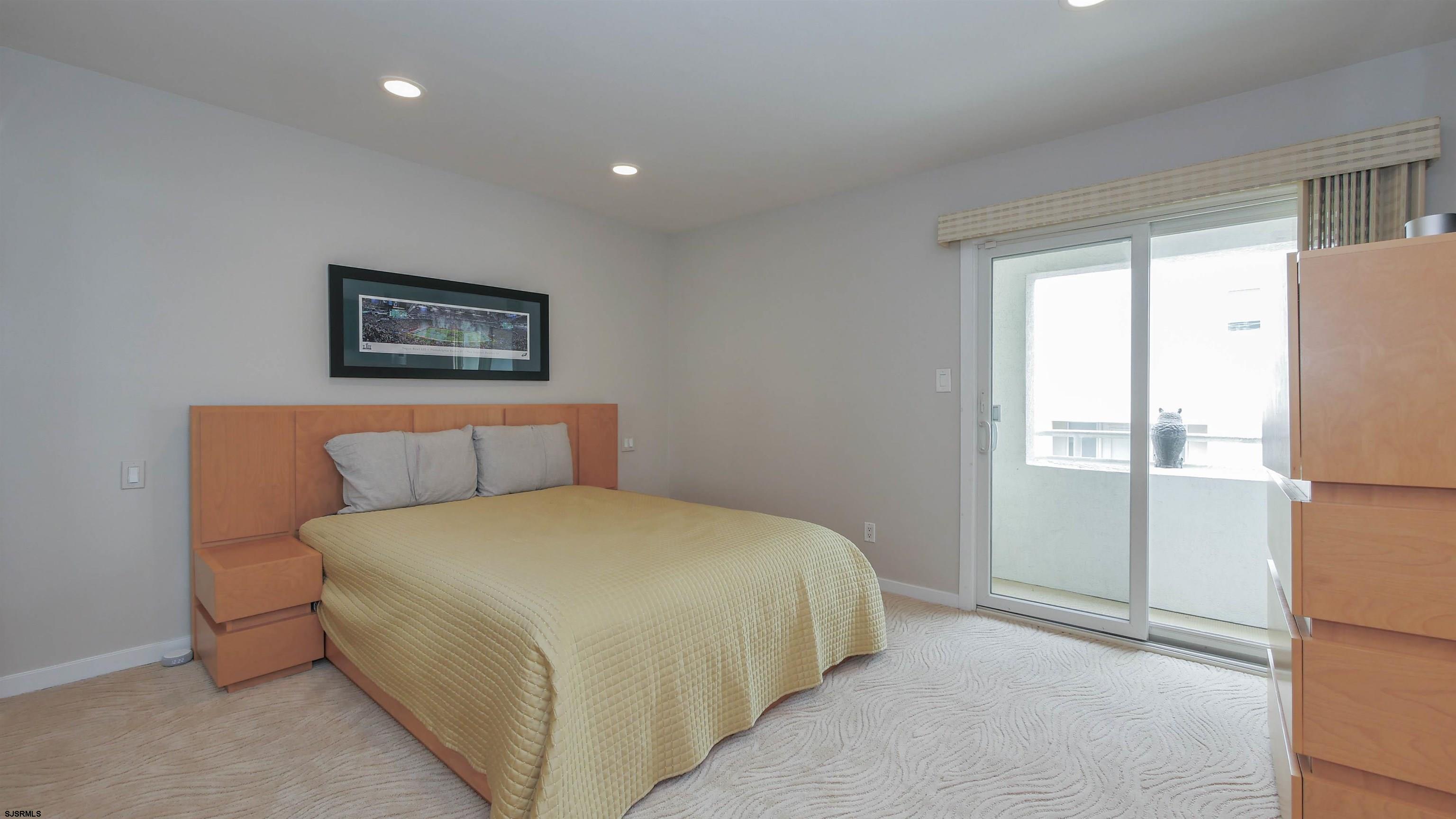 Margate, New Jersey 08402, United States, 2 Bedrooms Bedrooms, ,2 BathroomsBathrooms,Residential,Active,65811