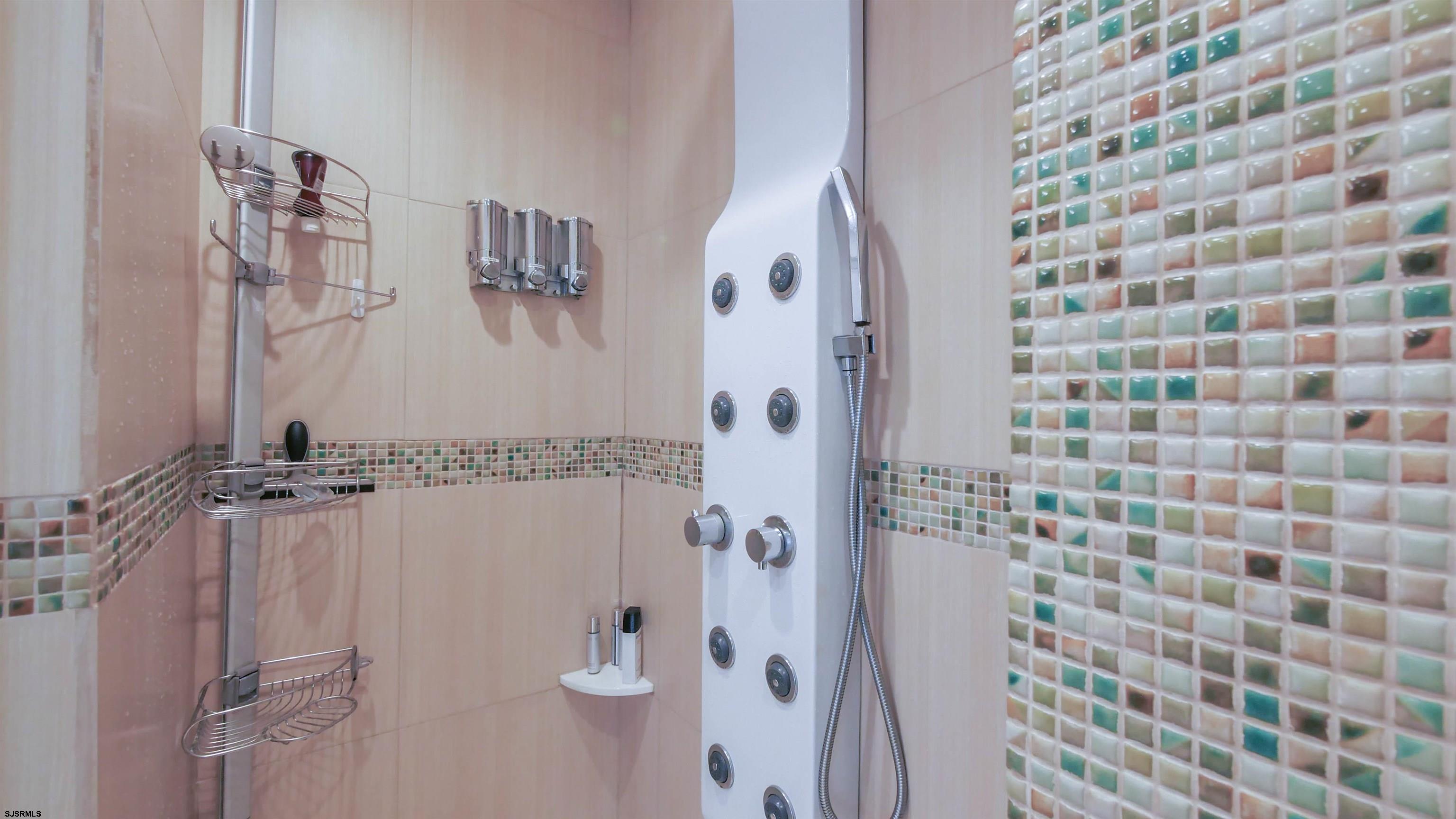 Margate, New Jersey 08402, United States, 2 Bedrooms Bedrooms, ,2 BathroomsBathrooms,Residential,Active,65811