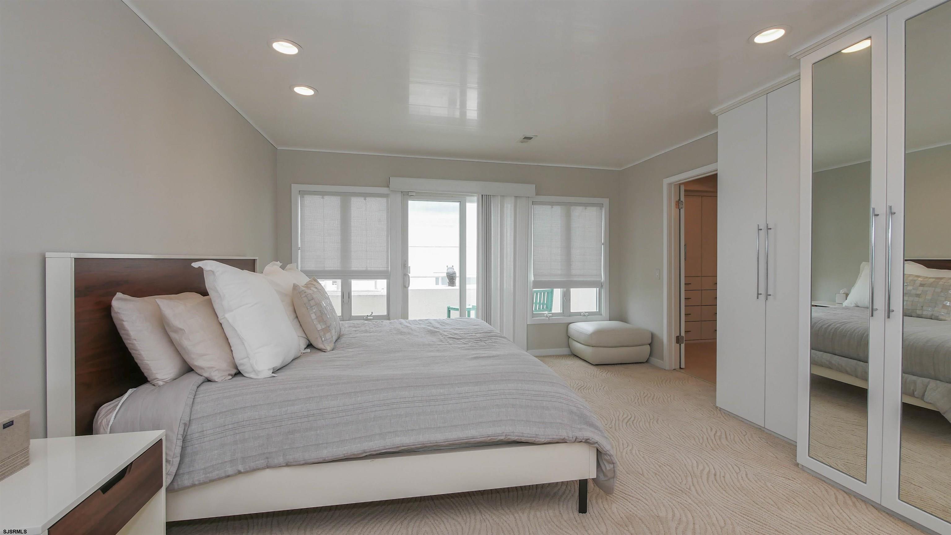 Margate, New Jersey 08402, United States, 2 Bedrooms Bedrooms, ,2 BathroomsBathrooms,Residential,Active,65811