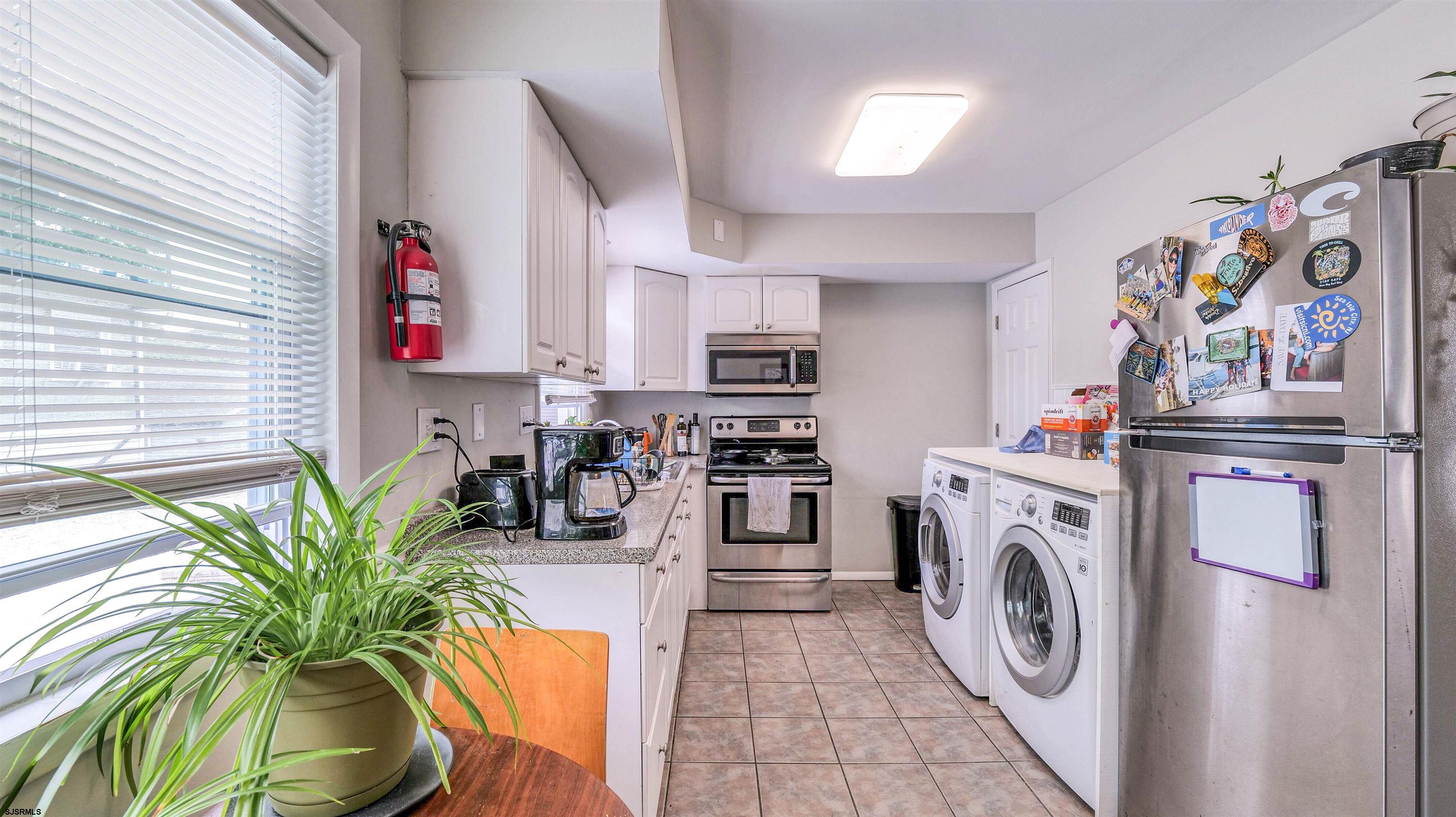 Somers Point, New Jersey 08244, United States, 8 Bedrooms Bedrooms, ,4 BathroomsBathrooms,Residential,Active,148361