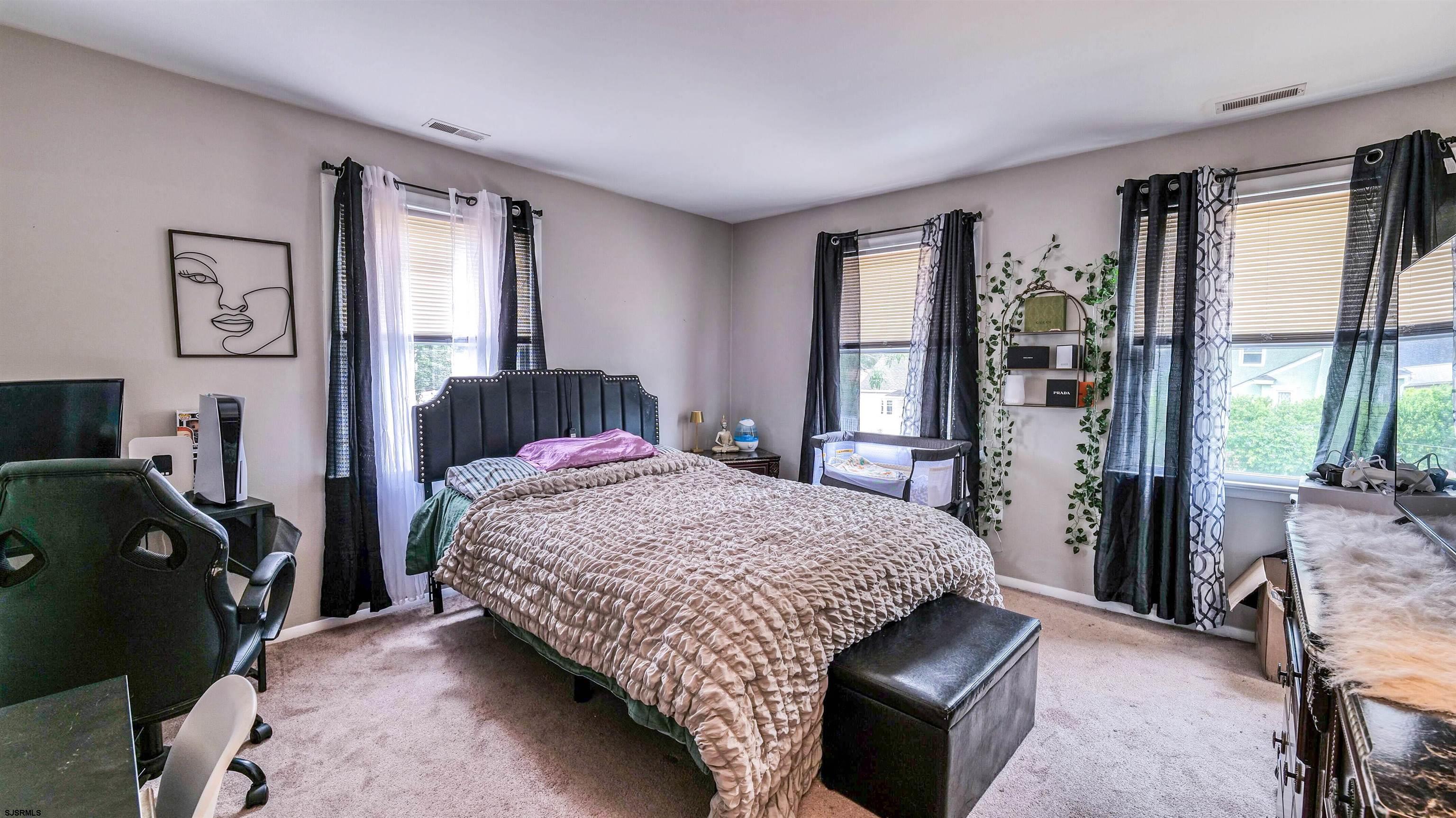 Somers Point, New Jersey 08244, United States, 8 Bedrooms Bedrooms, ,4 BathroomsBathrooms,Residential,Active,148361