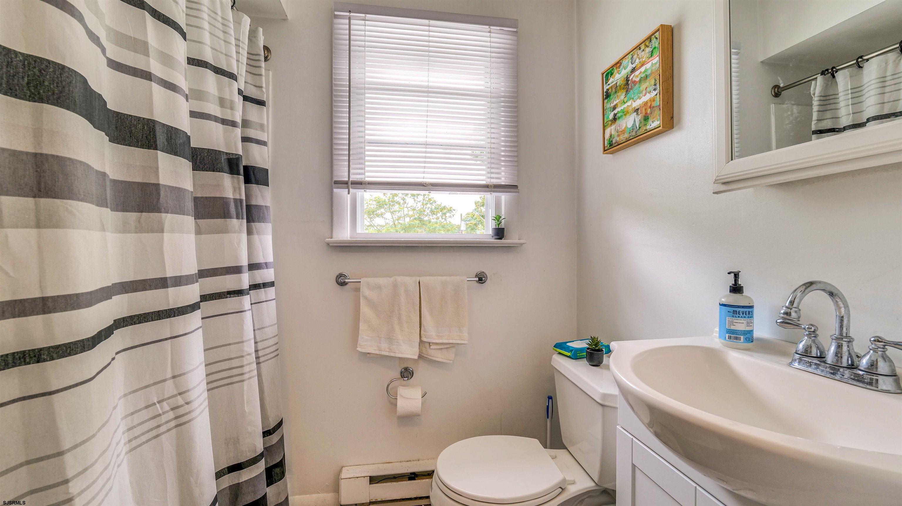 Somers Point, New Jersey 08244, United States, 8 Bedrooms Bedrooms, ,4 BathroomsBathrooms,Residential,Active,148361