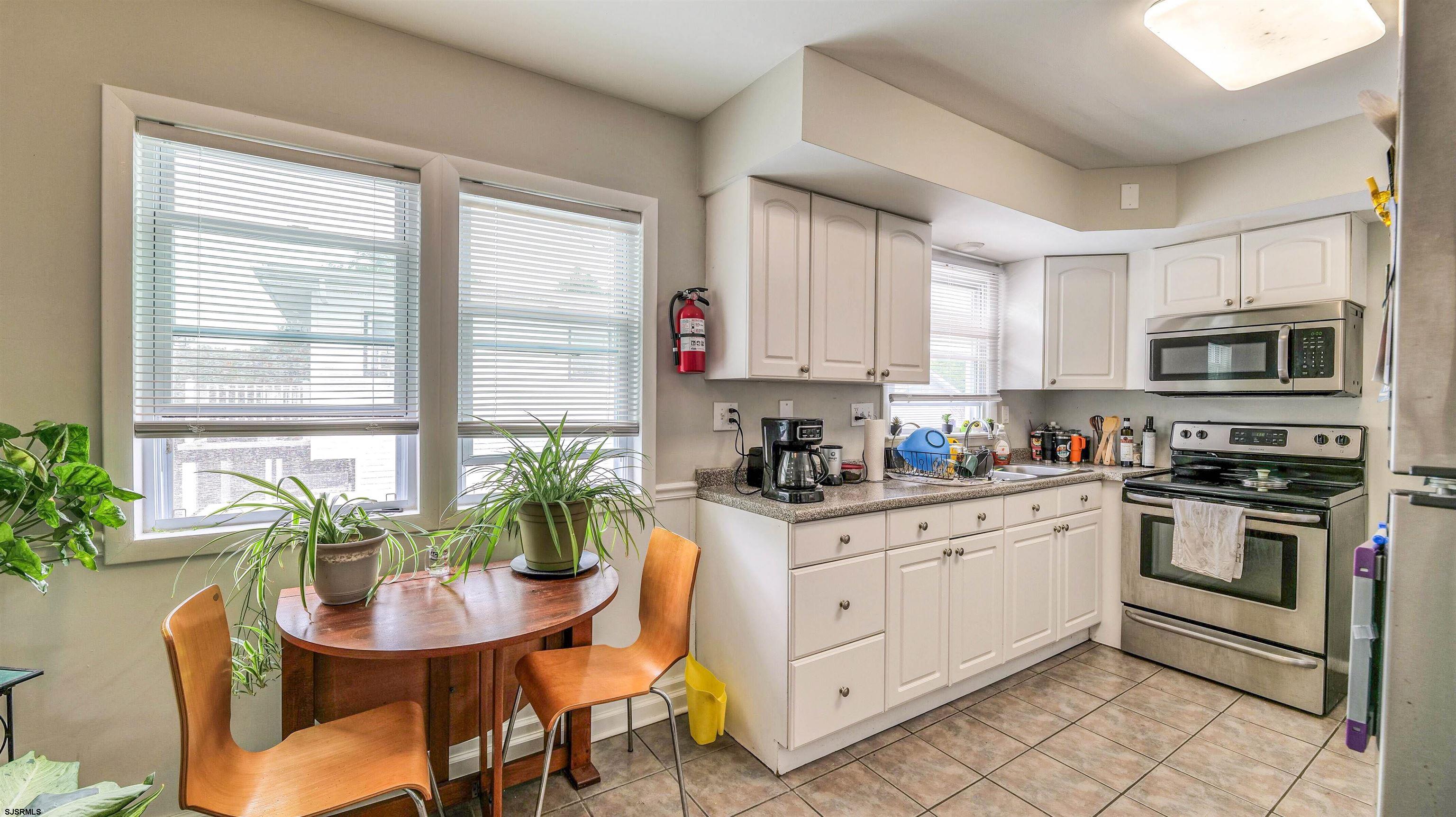 Somers Point, New Jersey 08244, United States, 8 Bedrooms Bedrooms, ,4 BathroomsBathrooms,Residential,Active,148361