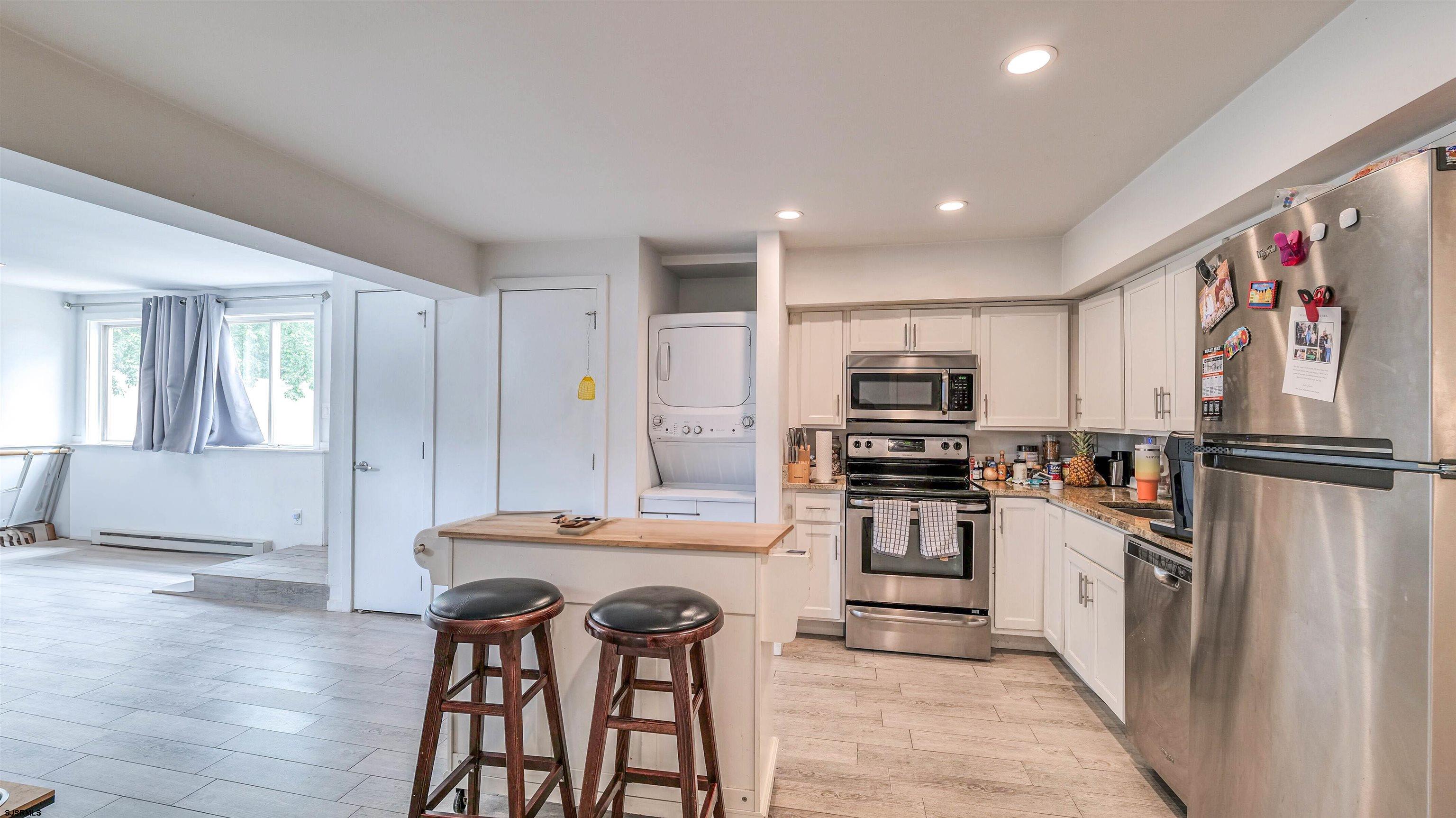 Somers Point, New Jersey 08244, United States, 8 Bedrooms Bedrooms, ,4 BathroomsBathrooms,Residential,Active,148361