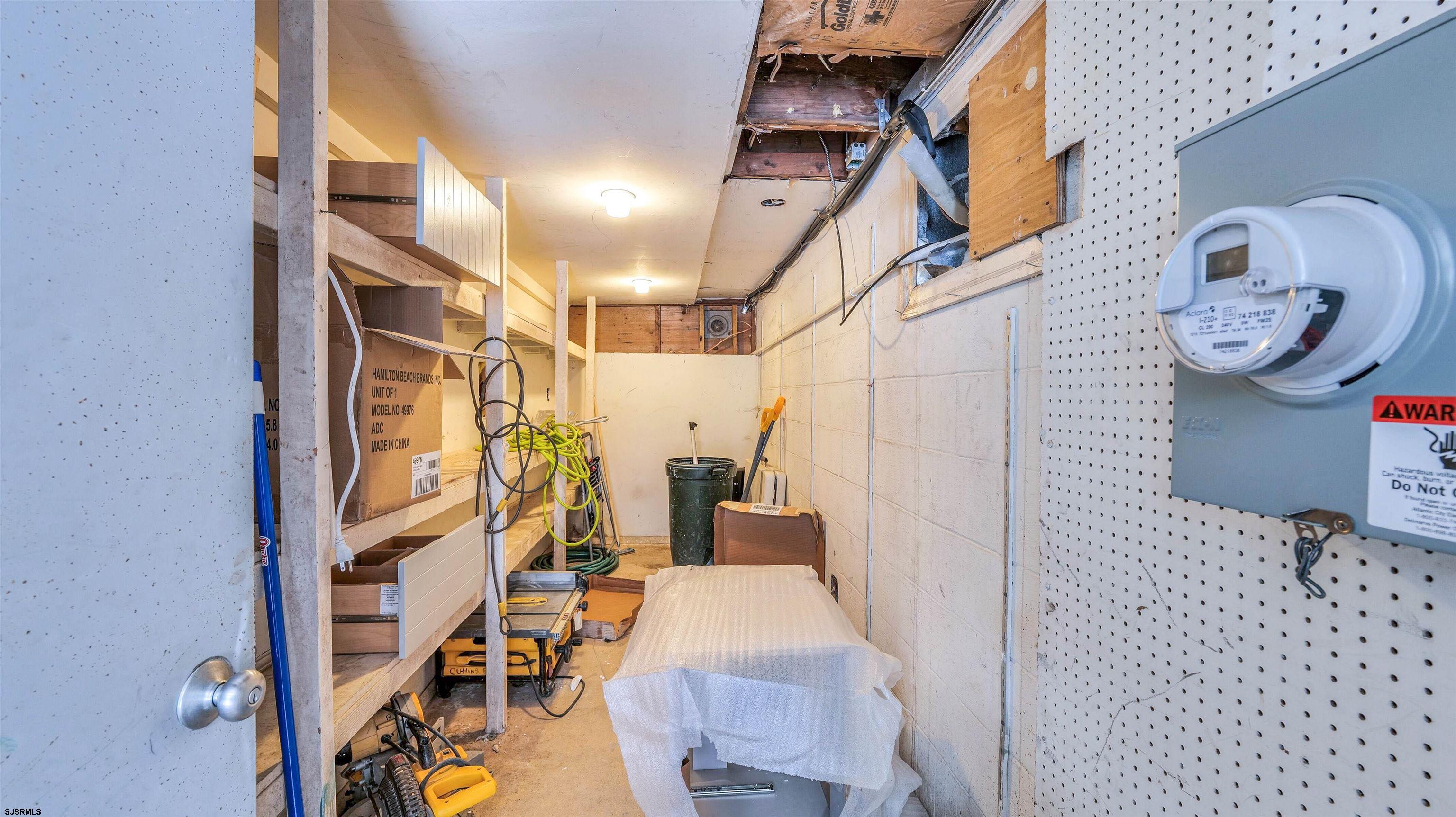 Somers Point, New Jersey 08244, United States, 8 Bedrooms Bedrooms, ,4 BathroomsBathrooms,Residential,Active,148361