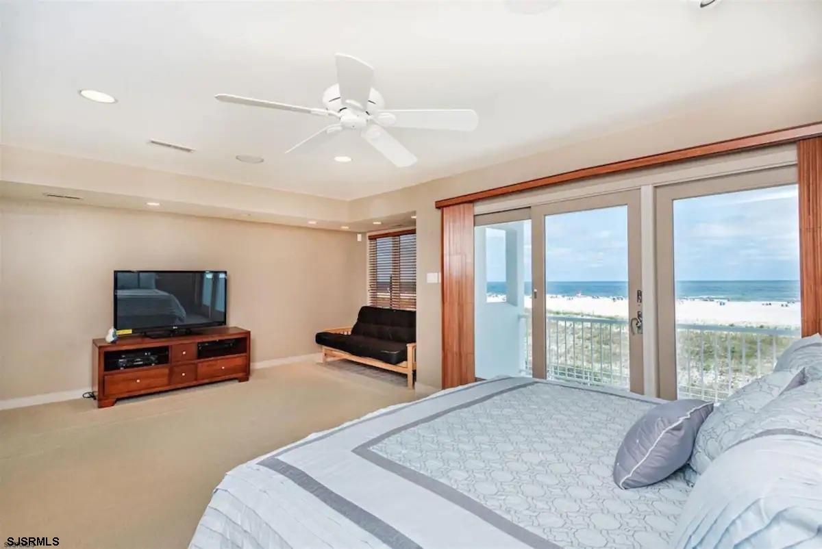 Atlantic City, New Jersey 08401, United States, 4 Bedrooms Bedrooms, ,4 BathroomsBathrooms,Residential,Active,18024