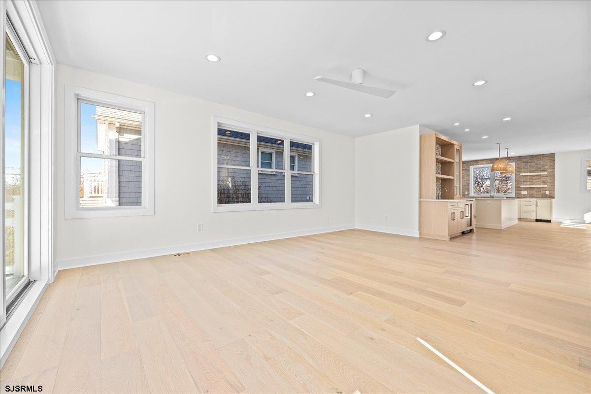 Margate, New Jersey 08402, United States, 5 Bedrooms Bedrooms, ,5 BathroomsBathrooms,Residential,Active,244943