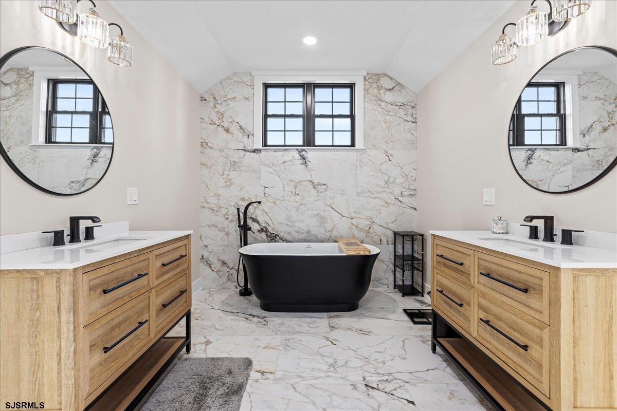 Ventnor, New Jersey 08406, United States, 5 Bedrooms Bedrooms, ,5 BathroomsBathrooms,Residential,Active,23661