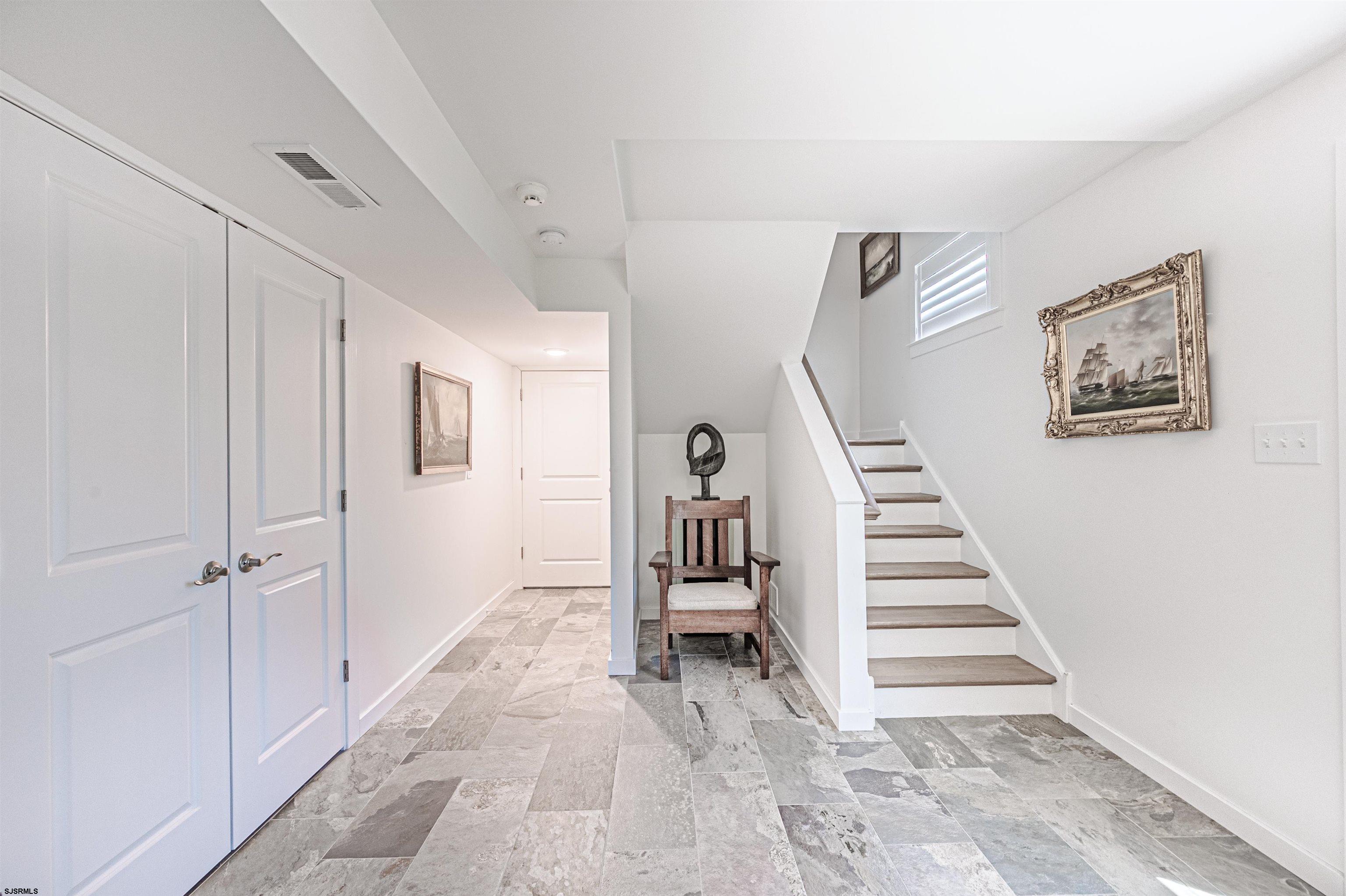 812-14 Moorlyn Terrace
