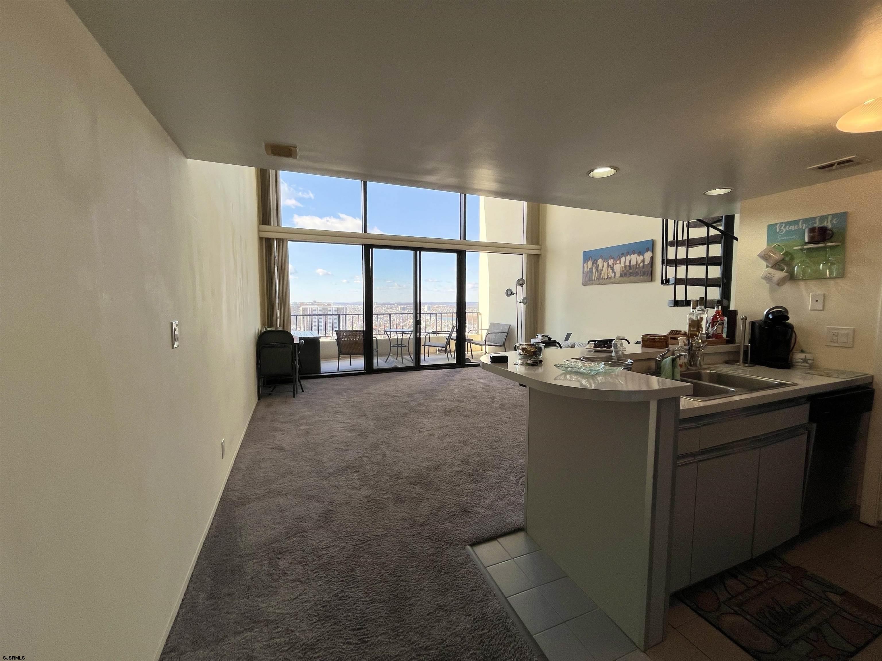 Atlantic City, New Jersey 08401, United States, 1 Bedroom Bedrooms, ,2 BathroomsBathrooms,Residential,Active,154897