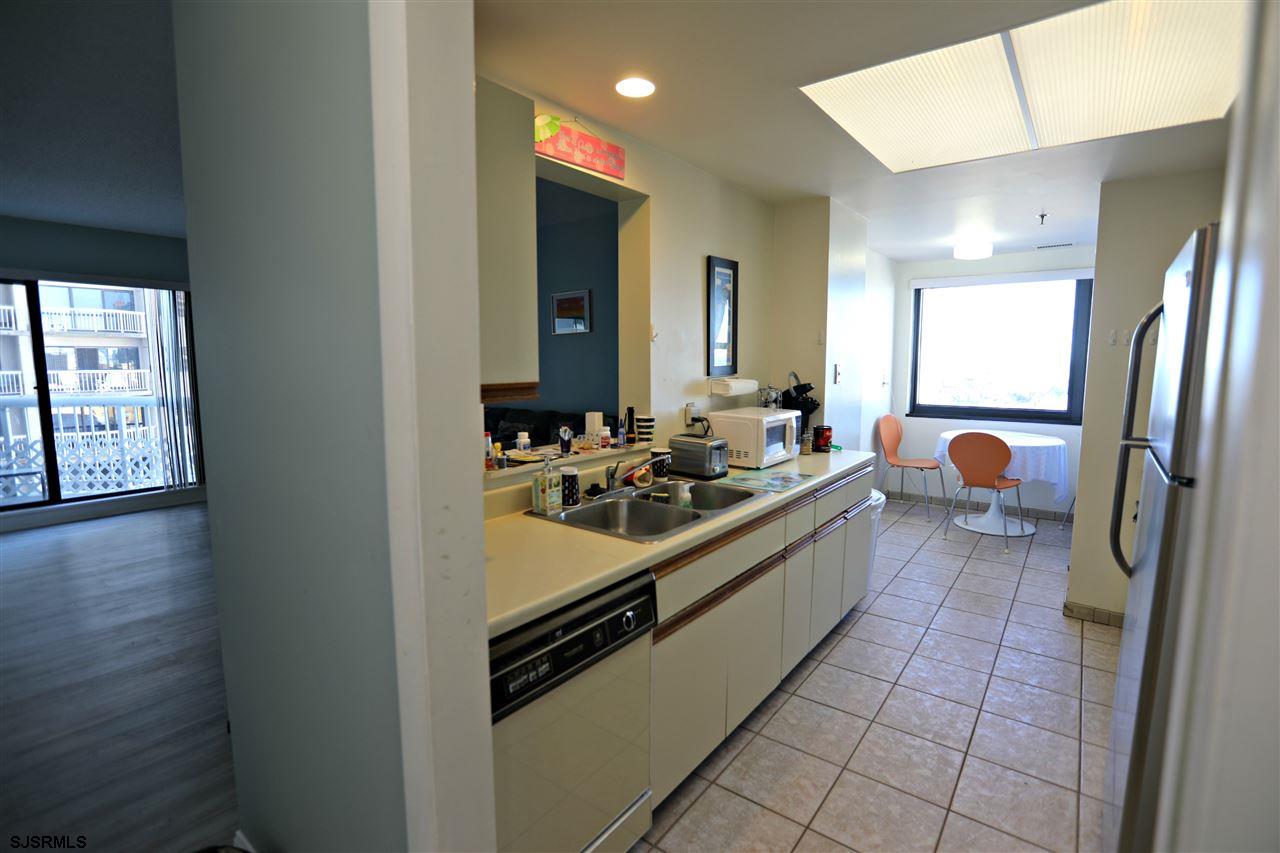 Atlantic City, New Jersey 08401, United States, 2 Bedrooms Bedrooms, ,2 BathroomsBathrooms,Residential,Active,128907