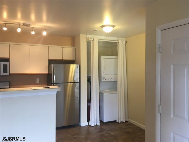 700 N Franklin Blvd Unit 1401 1401 Skyline Condos