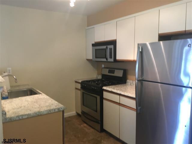 700 N Franklin Blvd Unit 1401 1401 Skyline Condos