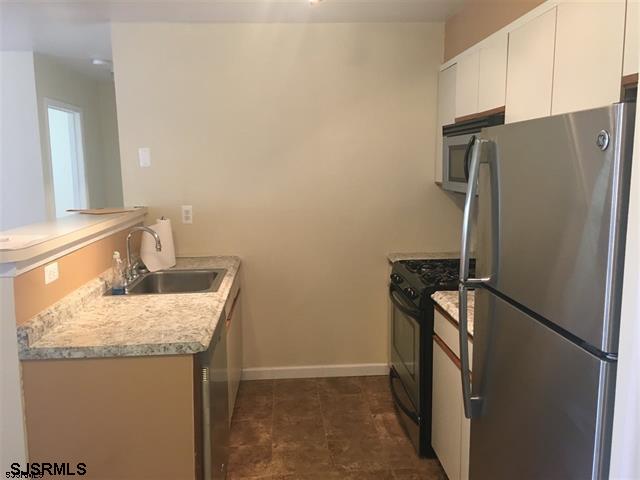 700 N Franklin Blvd Unit 1401 1401 Skyline Condos