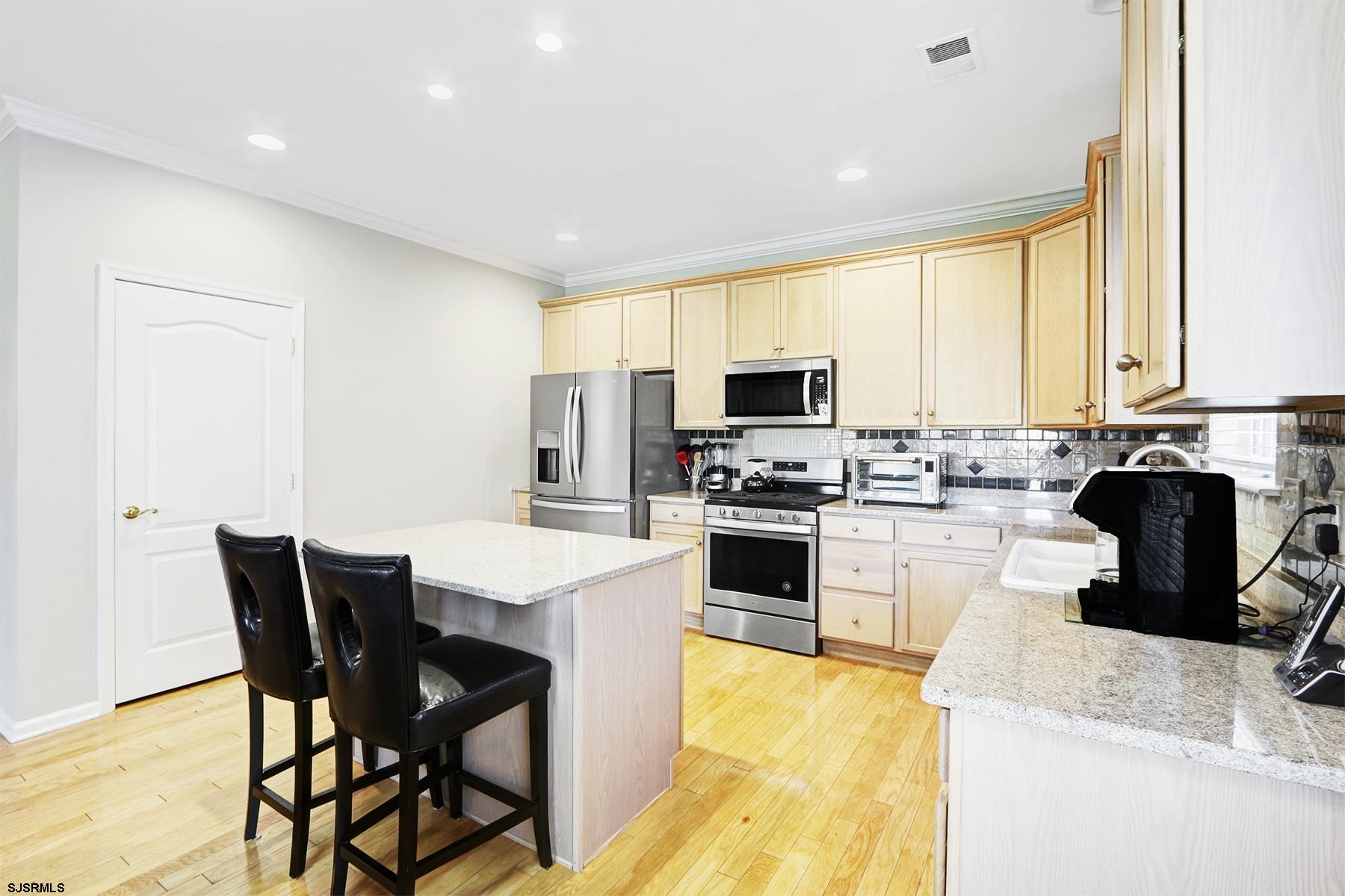 Egg Harbor Township, New Jersey 08234, United States, 3 Bedrooms Bedrooms, ,3 BathroomsBathrooms,Residential,Active,248402