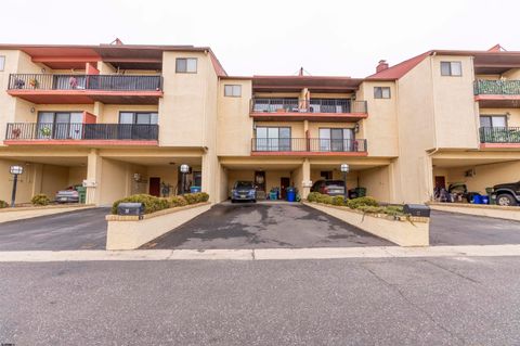 10 Empire Dr Egg Harbor Township NJ 08232