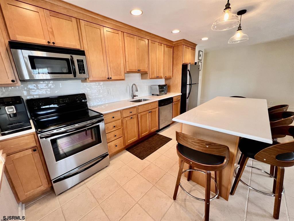 Margate, New Jersey 08402, United States, 2 Bedrooms Bedrooms, ,1 BathroomBathrooms,Residential,Active,6691