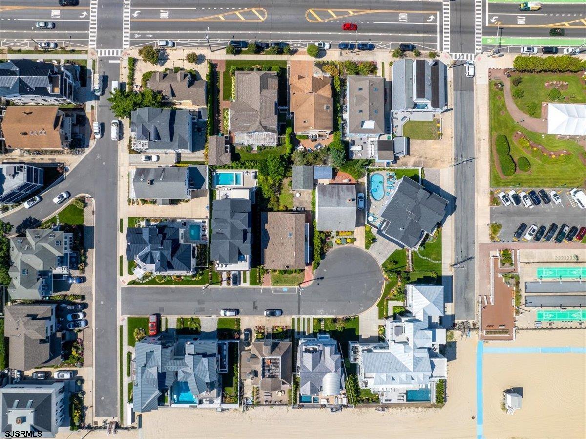 Margate, New Jersey 08402, United States, 6 Bedrooms Bedrooms, ,3 BathroomsBathrooms,Residential,Active,235575