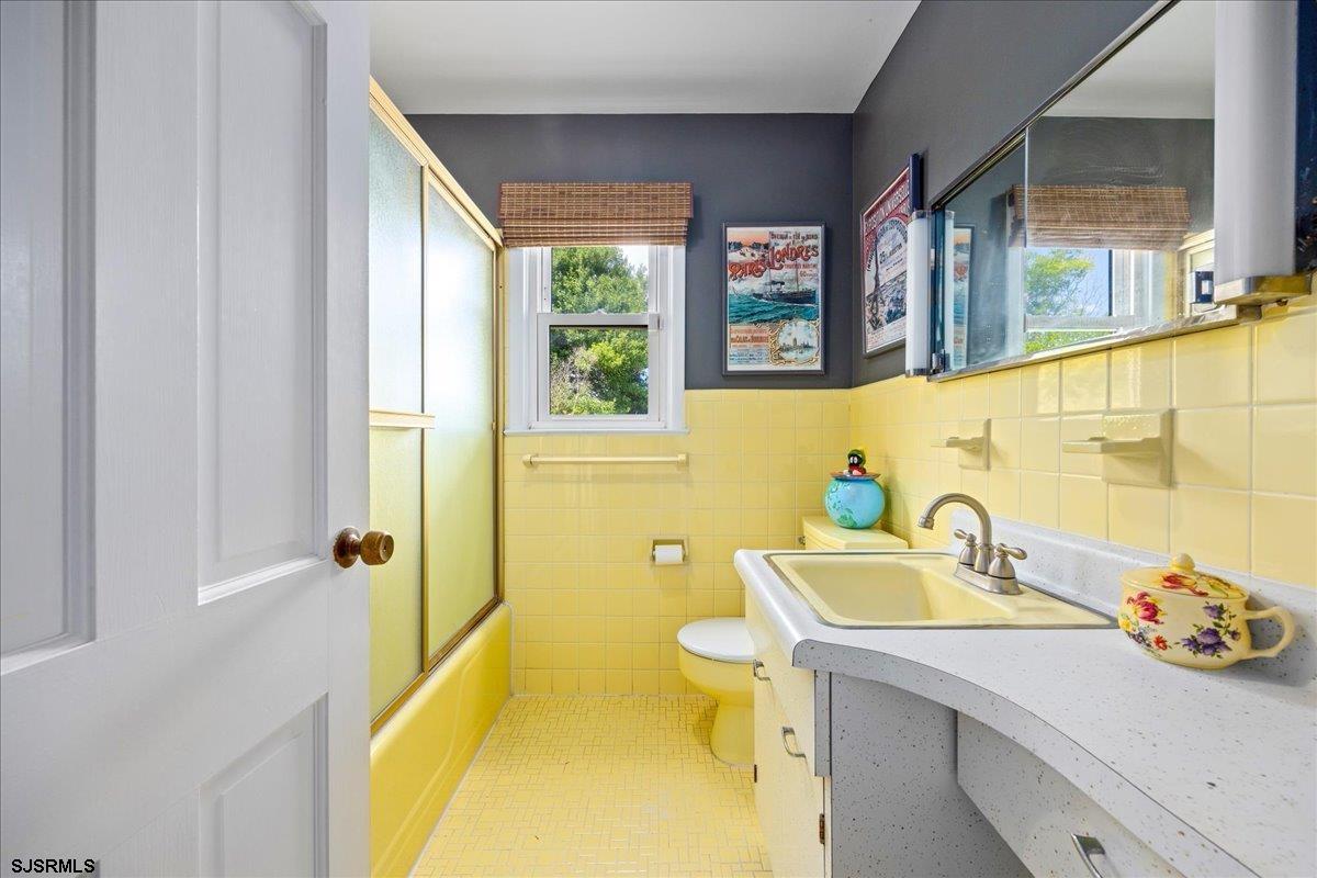 Margate, New Jersey 08402, United States, 6 Bedrooms Bedrooms, ,3 BathroomsBathrooms,Residential,Active,235575