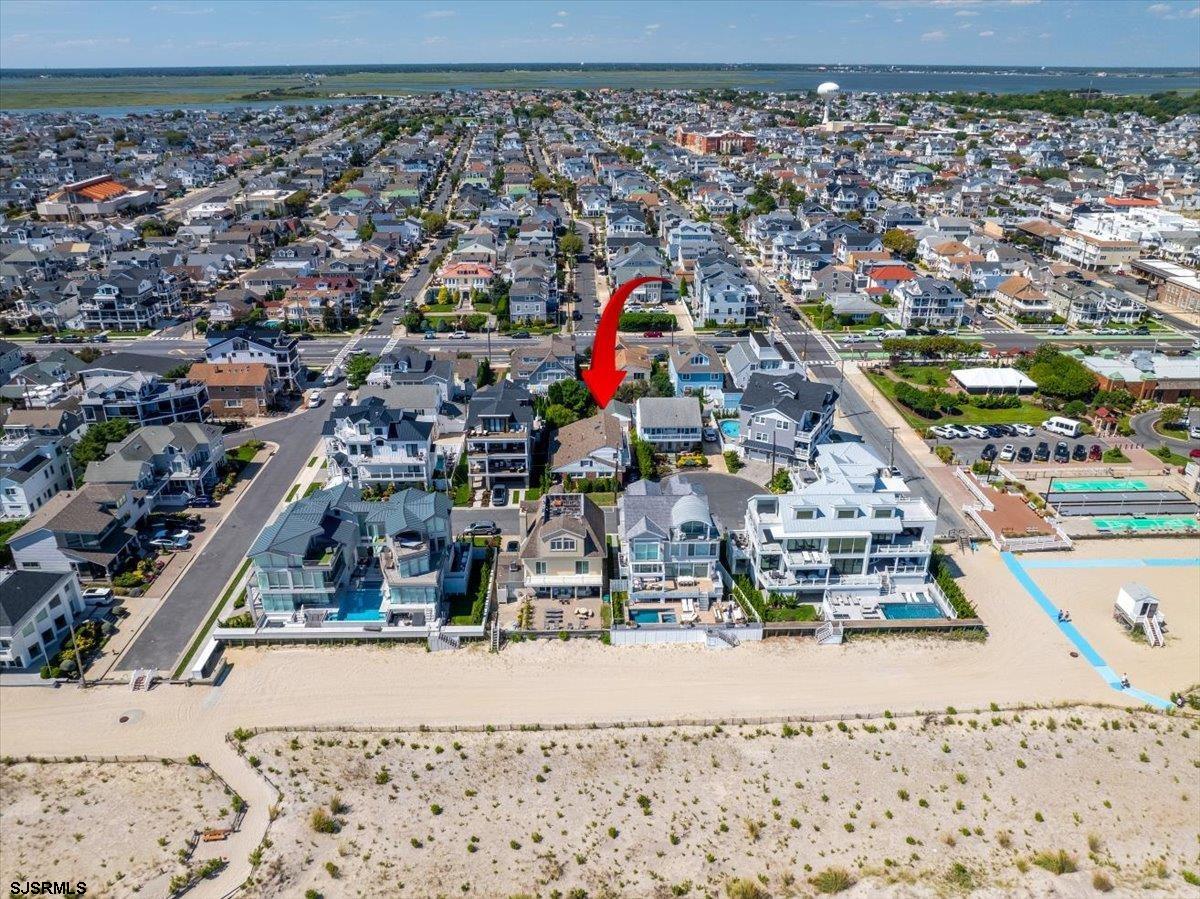 Margate, New Jersey 08402, United States, 6 Bedrooms Bedrooms, ,3 BathroomsBathrooms,Residential,Active,235575