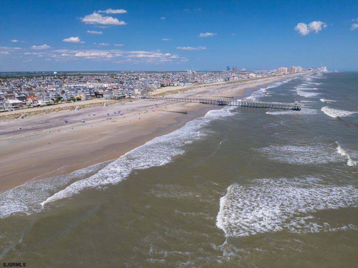 Margate, New Jersey 08402, United States, 6 Bedrooms Bedrooms, ,3 BathroomsBathrooms,Residential,Active,235575