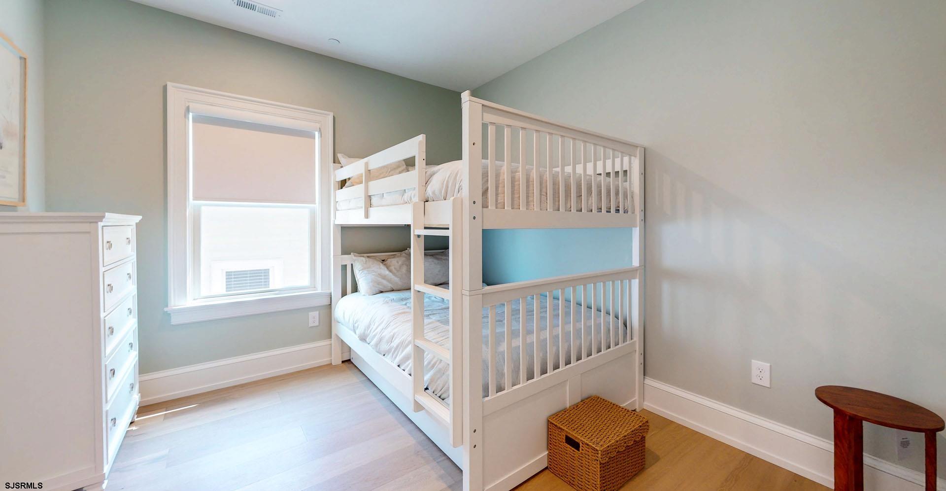 Ocean City, New Jersey 08226, United States, 3 Bedrooms Bedrooms, ,2 BathroomsBathrooms,Residential,Pending,161546