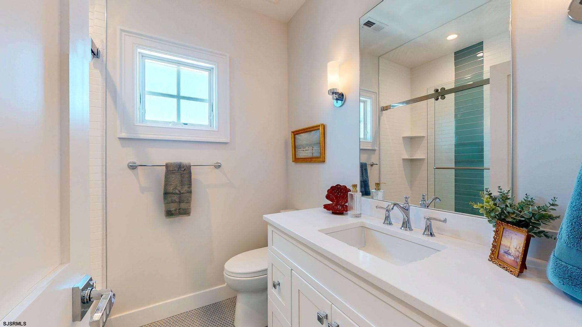 Ocean City, New Jersey 08226, United States, 3 Bedrooms Bedrooms, ,2 BathroomsBathrooms,Residential,Pending,161546