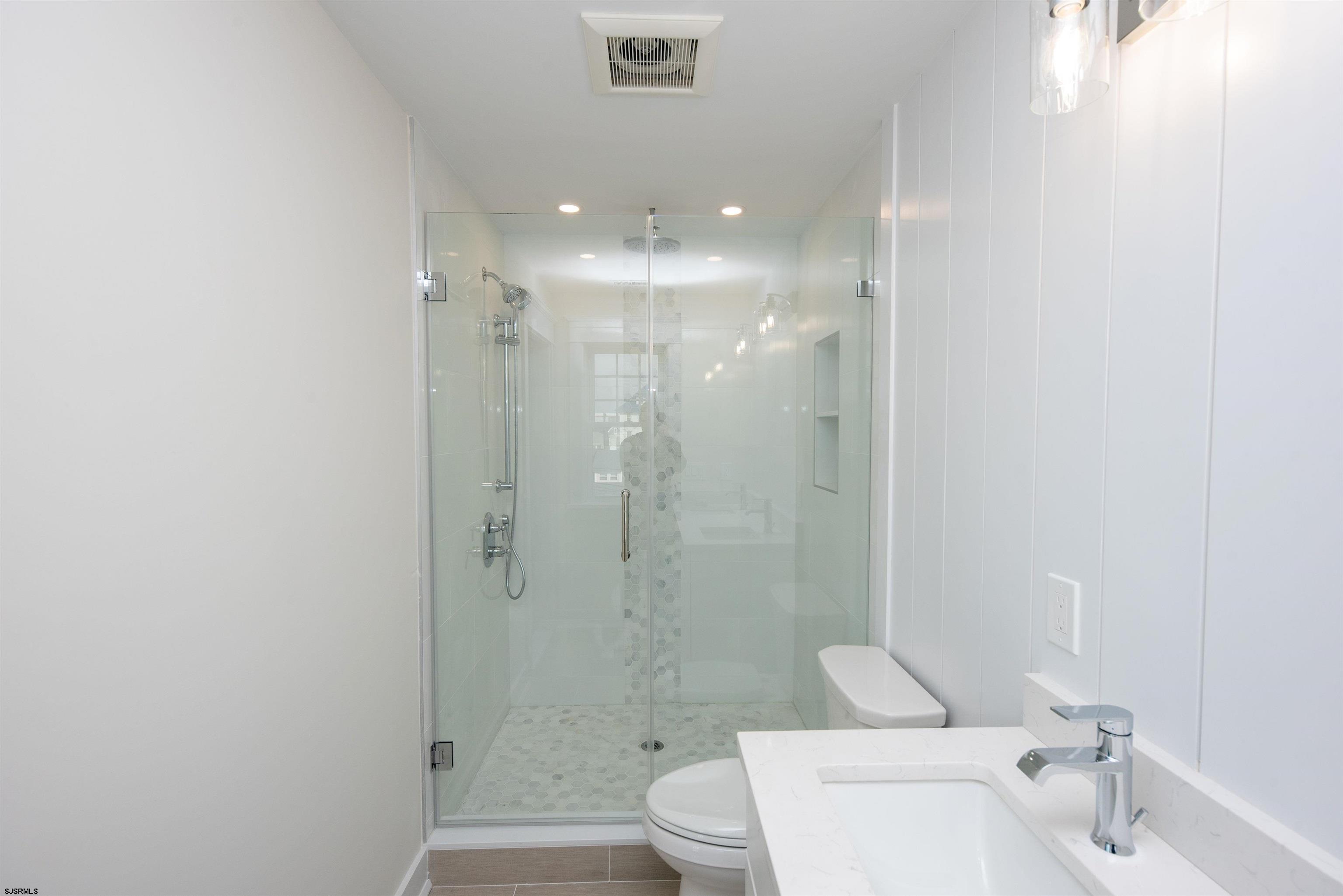 Ocean City, New Jersey 08226, United States, 5 Bedrooms Bedrooms, ,6 BathroomsBathrooms,Residential,Active,25005