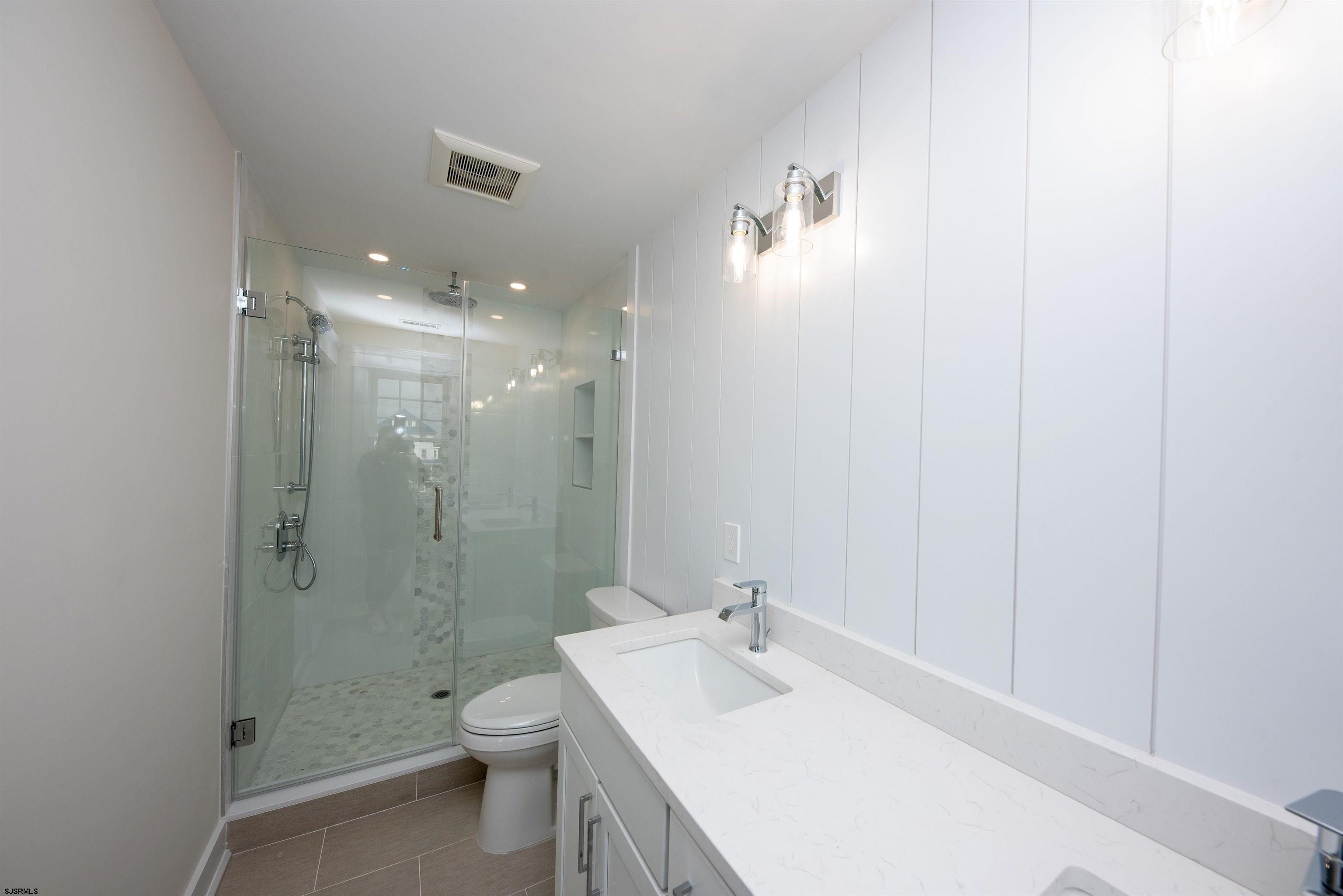 Ocean City, New Jersey 08226, United States, 5 Bedrooms Bedrooms, ,6 BathroomsBathrooms,Residential,Active,25005