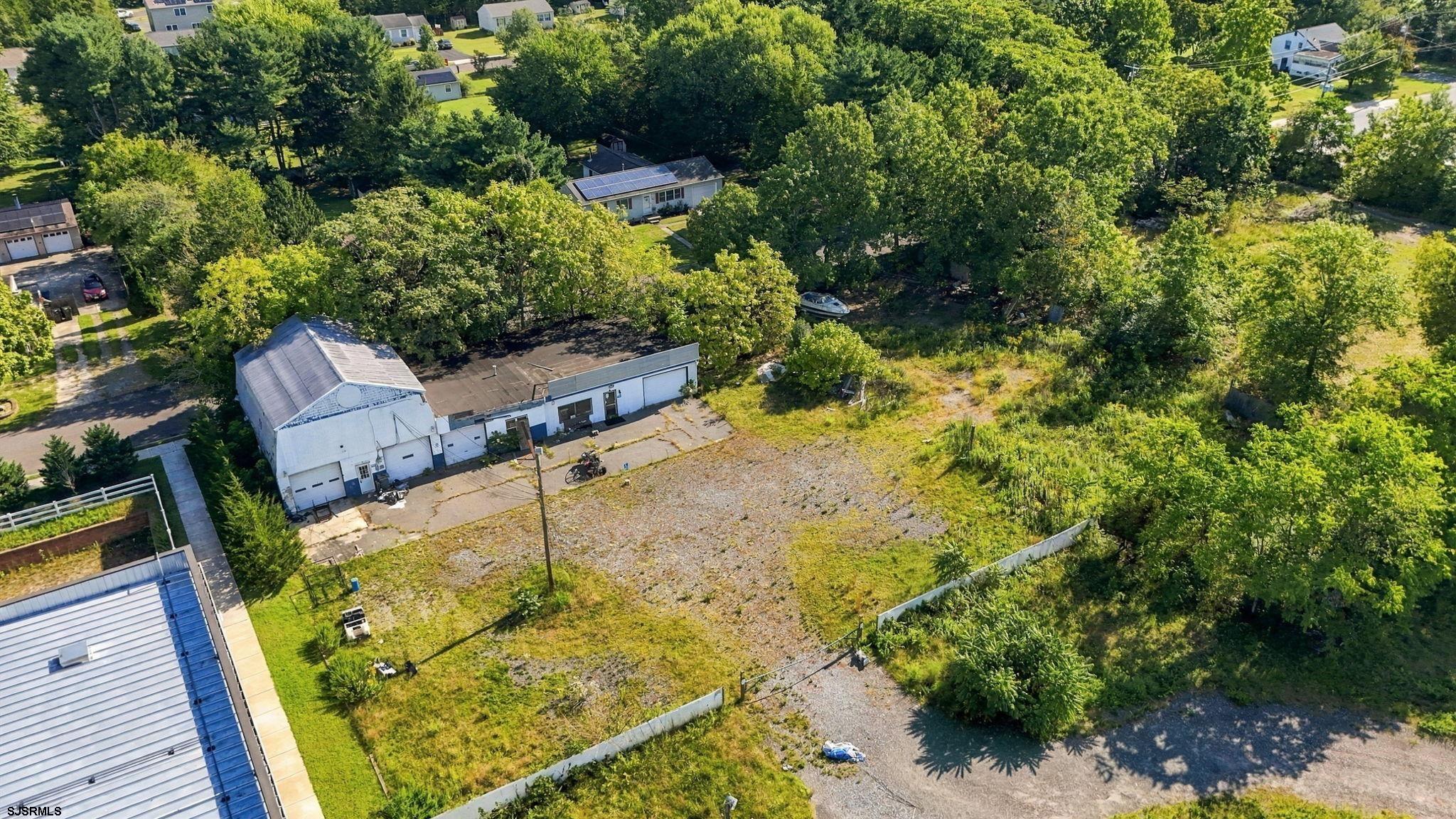 285 W White Horse