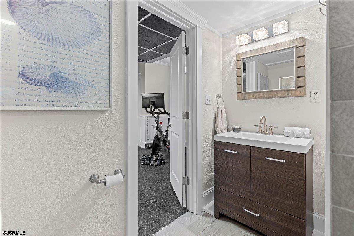 Egg Harbor City, New Jersey 08215, United States, 5 Bedrooms Bedrooms, ,5 BathroomsBathrooms,Residential,Active,48881