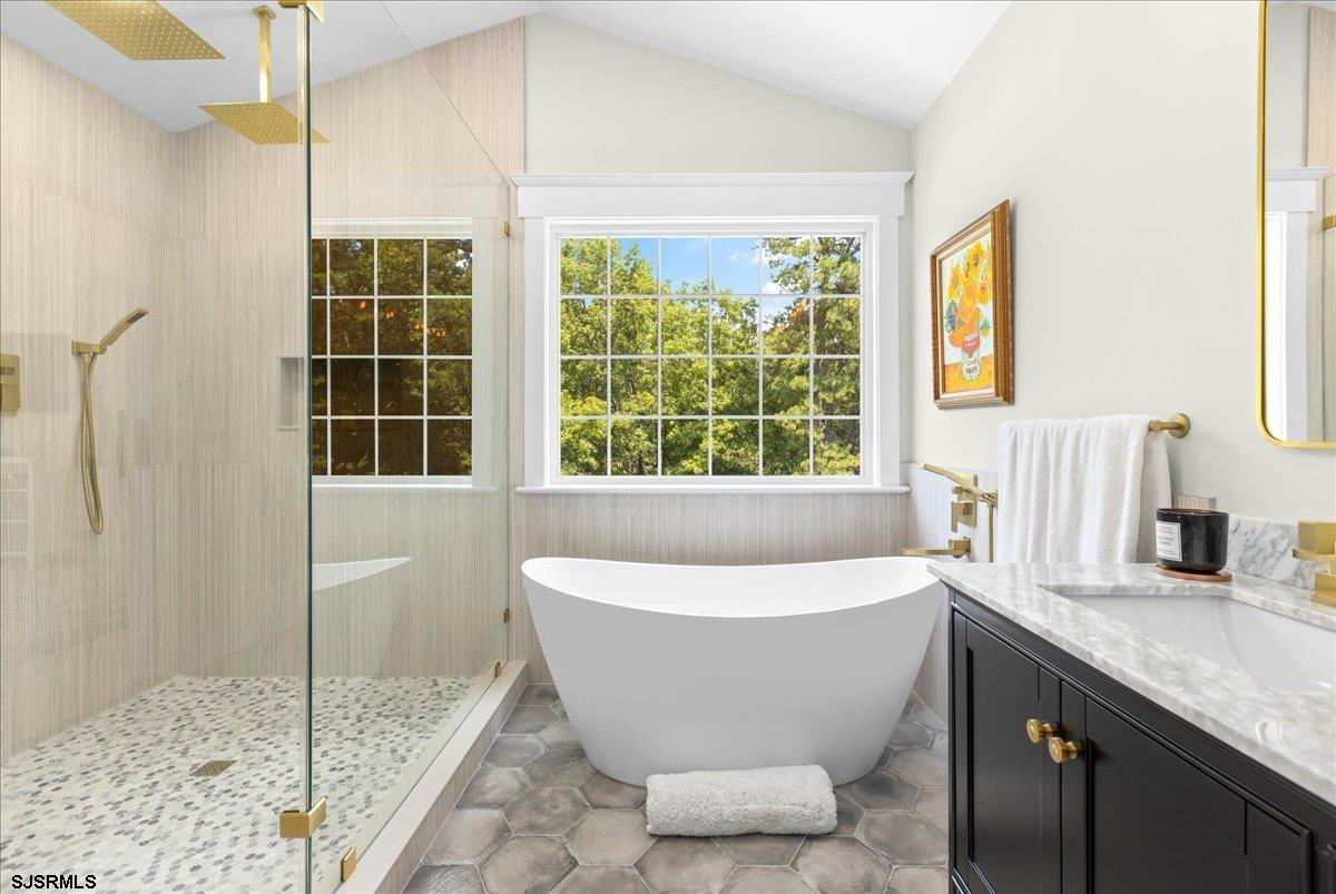 Egg Harbor City, New Jersey 08215, United States, 5 Bedrooms Bedrooms, ,5 BathroomsBathrooms,Residential,Active,48881