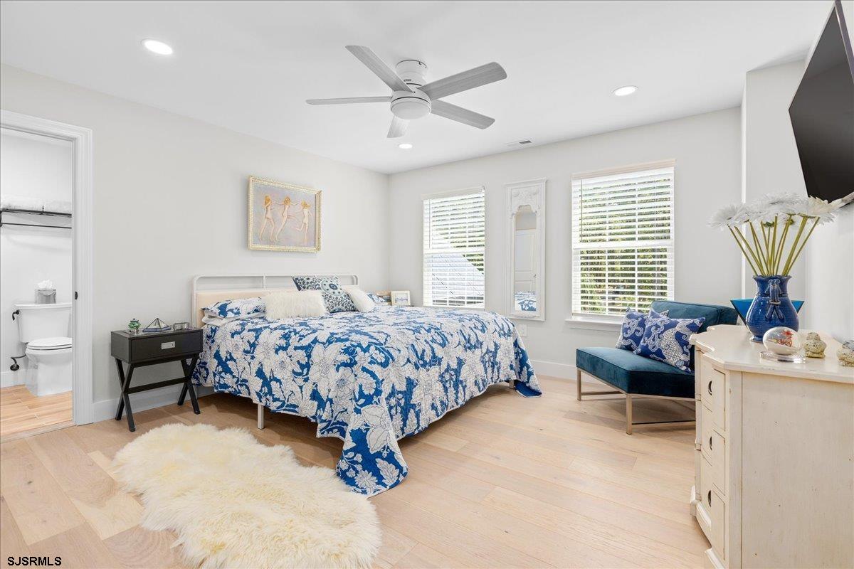 Egg Harbor City, New Jersey 08215, United States, 5 Bedrooms Bedrooms, ,5 BathroomsBathrooms,Residential,Active,48881