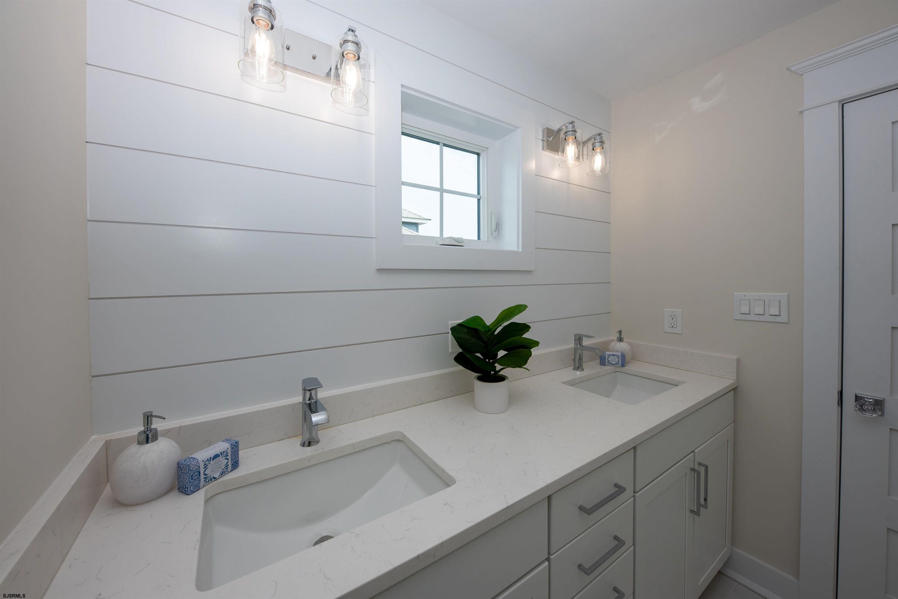 Ocean City, New Jersey 08226, United States, 5 Bedrooms Bedrooms, ,6 BathroomsBathrooms,Residential,Active,144246