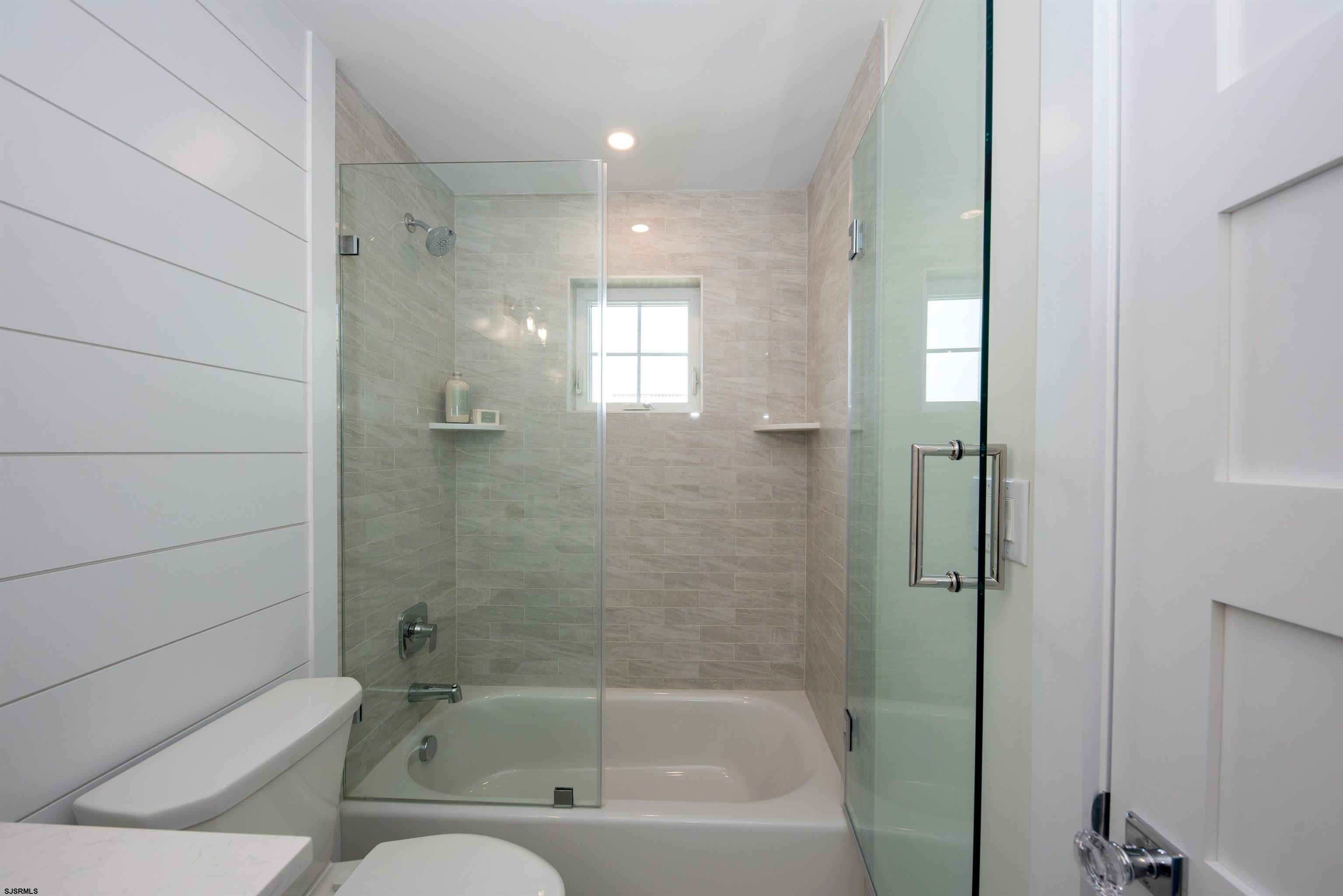 Ocean City, New Jersey 08226, United States, 5 Bedrooms Bedrooms, ,6 BathroomsBathrooms,Residential,Active,144246