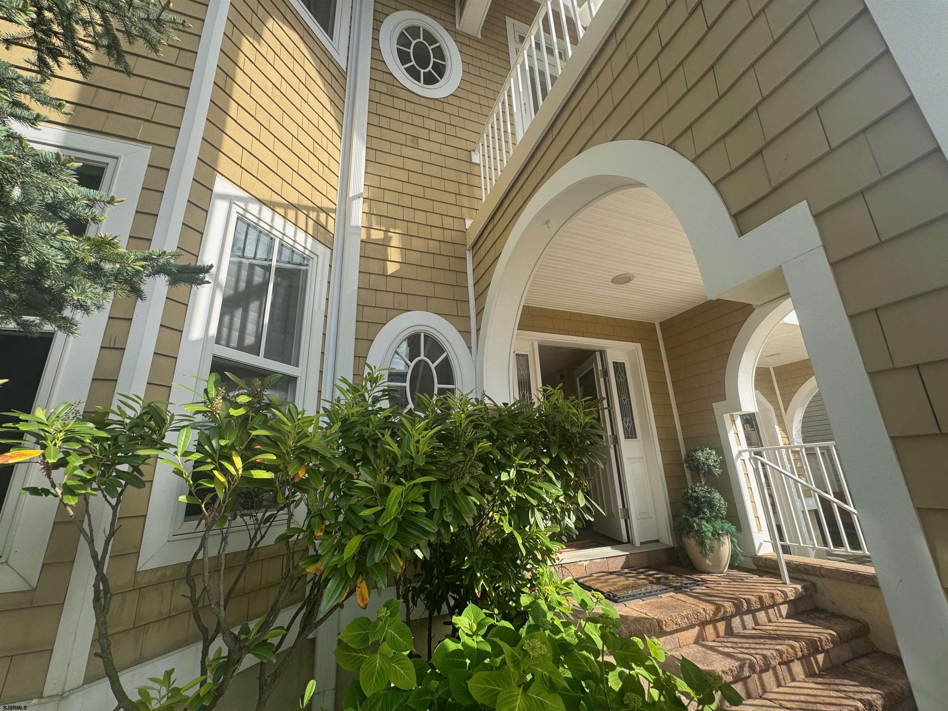 3104 Pacific Ave
