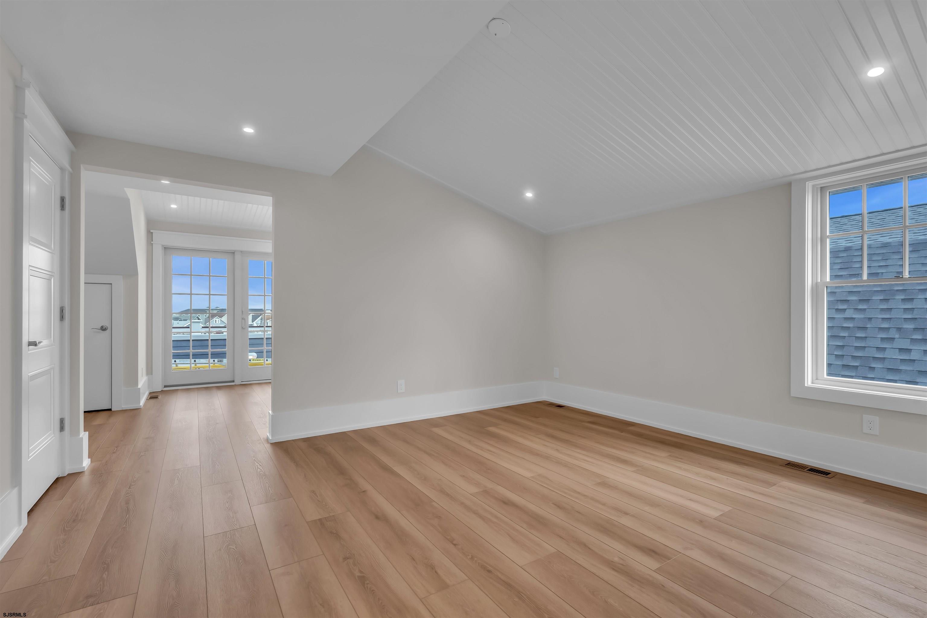 Ocean City, New Jersey 08226, United States, 5 Bedrooms Bedrooms, ,4 BathroomsBathrooms,Residential,Active,248439