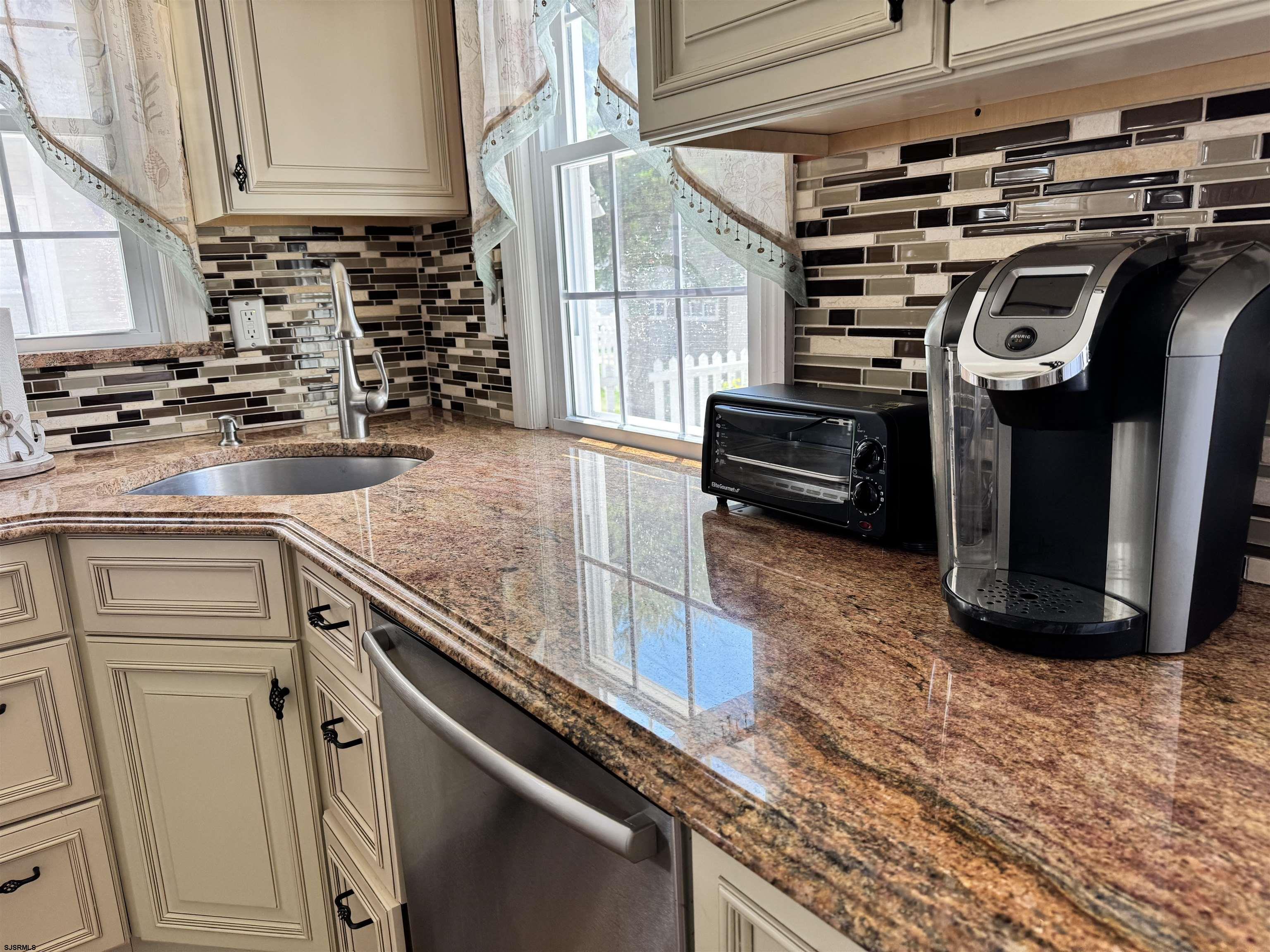 Margate, New Jersey 08402, United States, 2 Bedrooms Bedrooms, ,2 BathroomsBathrooms,Residential,Active,144439