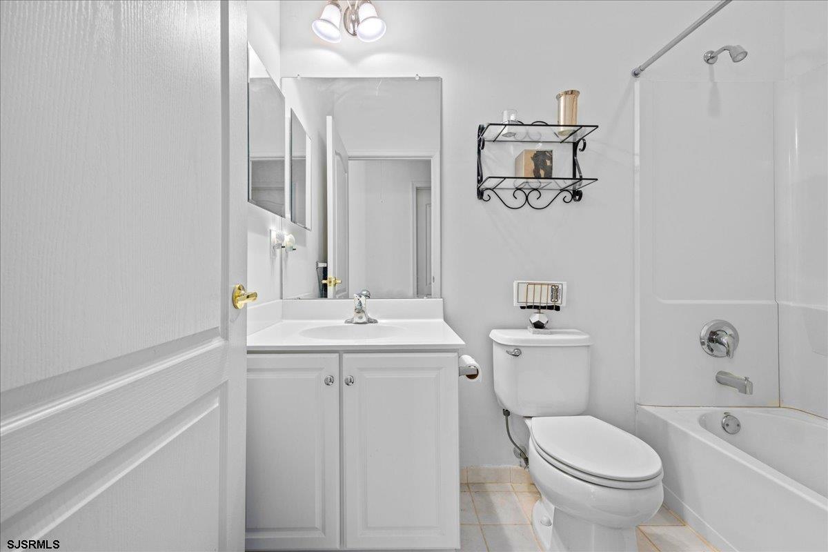 Egg Harbor, New Jersey 08234, United States, 2 Bedrooms Bedrooms, ,2 BathroomsBathrooms,Residential,Active,202704