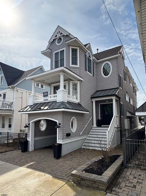 Photo of 20 W 10th Street, Ocean City, NJ 08226 (MLS # 605117)