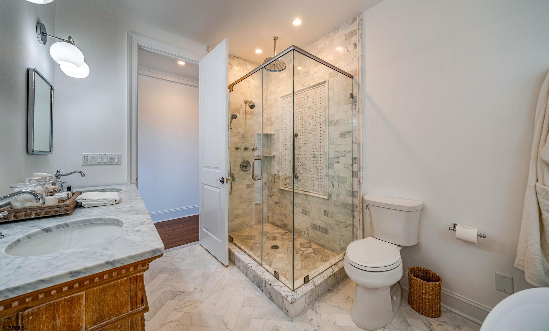 Ocean City, New Jersey 08226, United States, 5 Bedrooms Bedrooms, ,5 BathroomsBathrooms,Residential,Active,2772