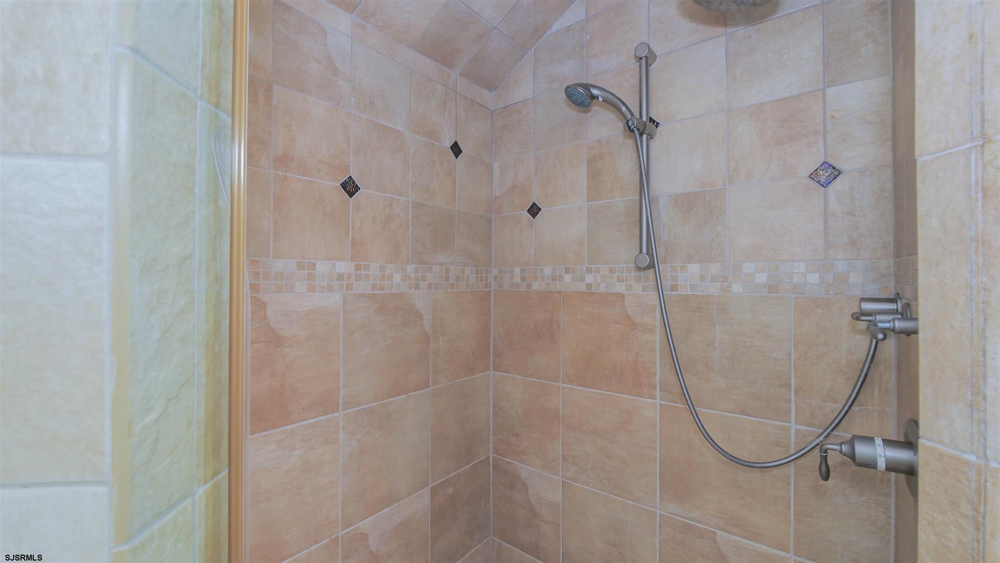 Margate, New Jersey 08402, United States, 4 Bedrooms Bedrooms, ,3 BathroomsBathrooms,Residential,Active,132660
