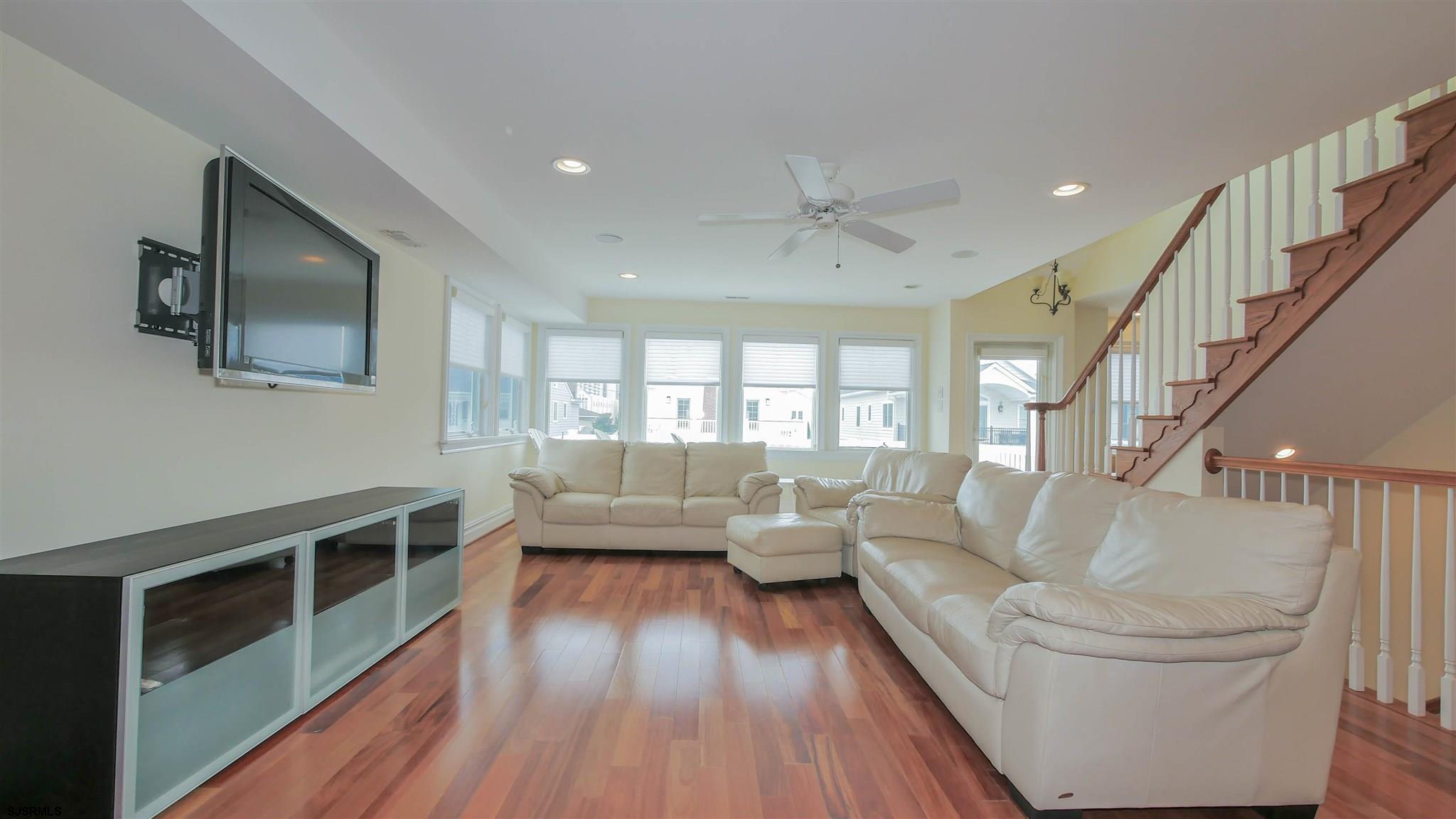 Margate, New Jersey 08402, United States, 4 Bedrooms Bedrooms, ,3 BathroomsBathrooms,Residential,Active,132660