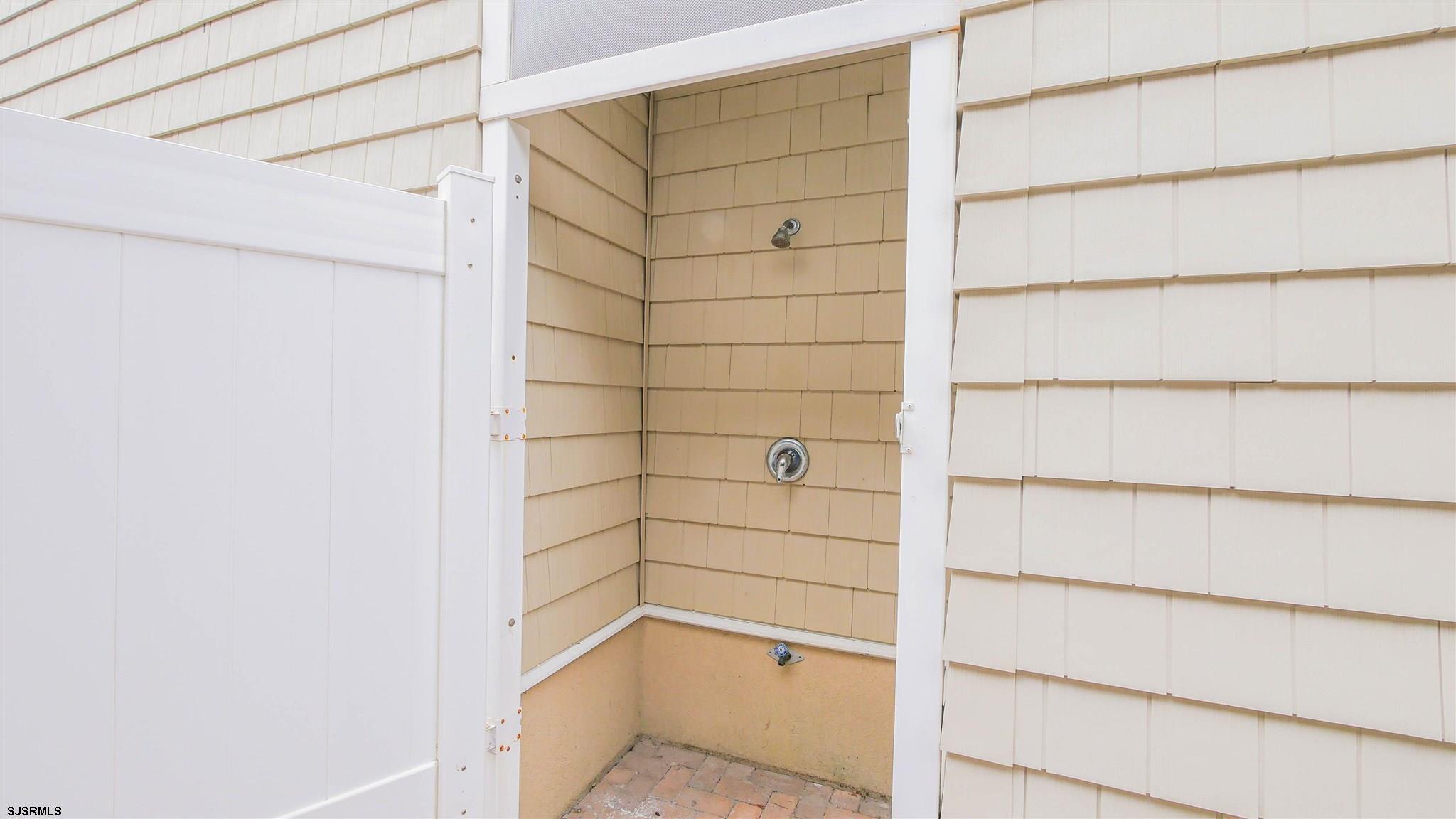 Margate, New Jersey 08402, United States, 4 Bedrooms Bedrooms, ,3 BathroomsBathrooms,Residential,Active,132660