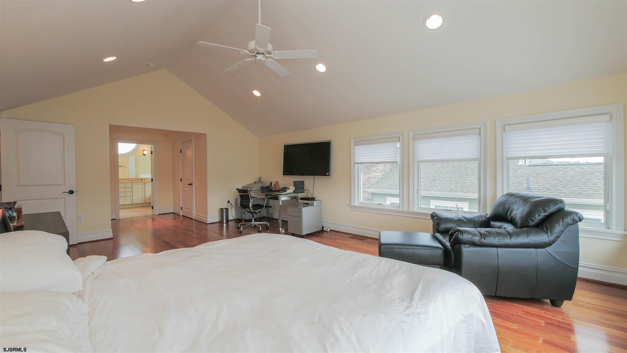 Margate, New Jersey 08402, United States, 4 Bedrooms Bedrooms, ,3 BathroomsBathrooms,Residential,Active,132660