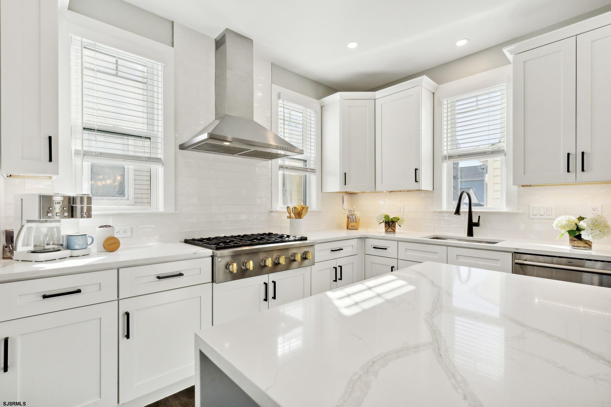 Ocean City, New Jersey 08226, United States, 5 Bedrooms Bedrooms, ,4 BathroomsBathrooms,Residential,Pending,76745