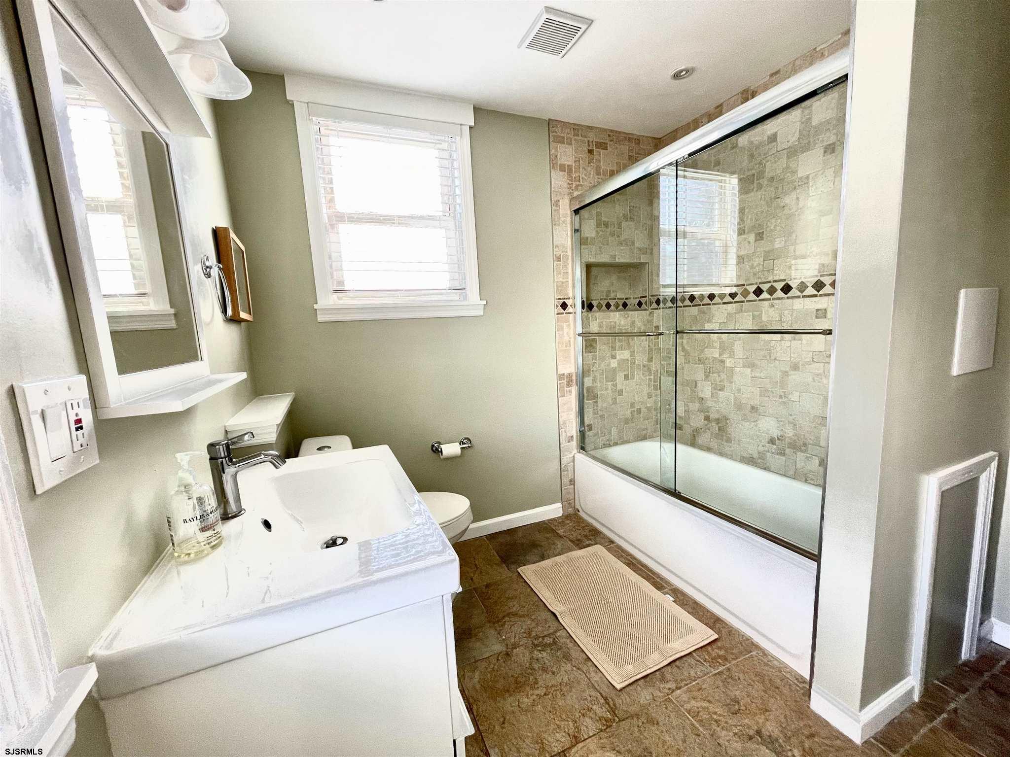 Ventnor, New Jersey 08406, United States, 2 Bedrooms Bedrooms, ,1 BathroomBathrooms,Residential,Active,28244